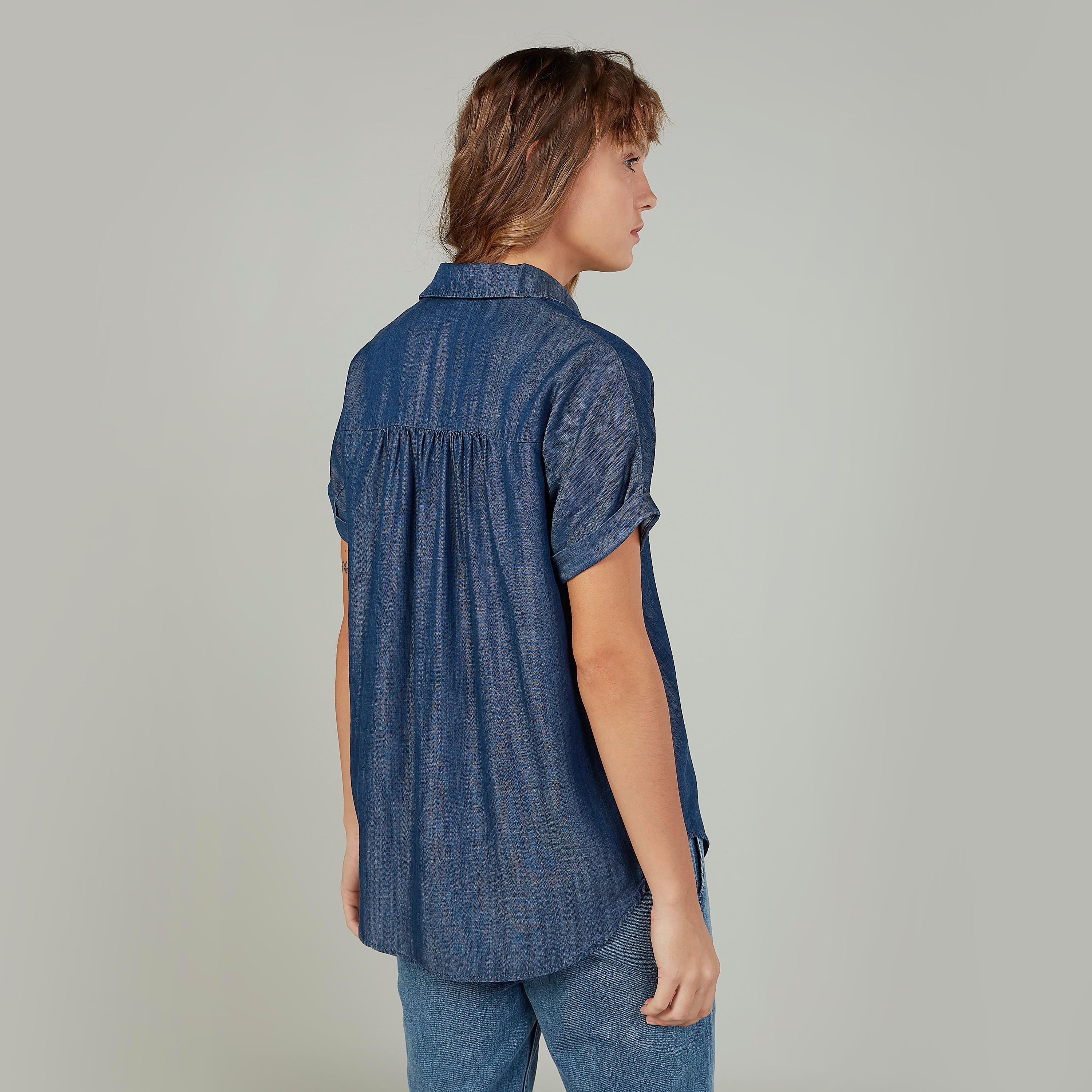 قميص مستدام  دينم سادة بياقة عاديّة وأكمام قصيرة -women-clothing-shirtsandblouses-shirts-image-4