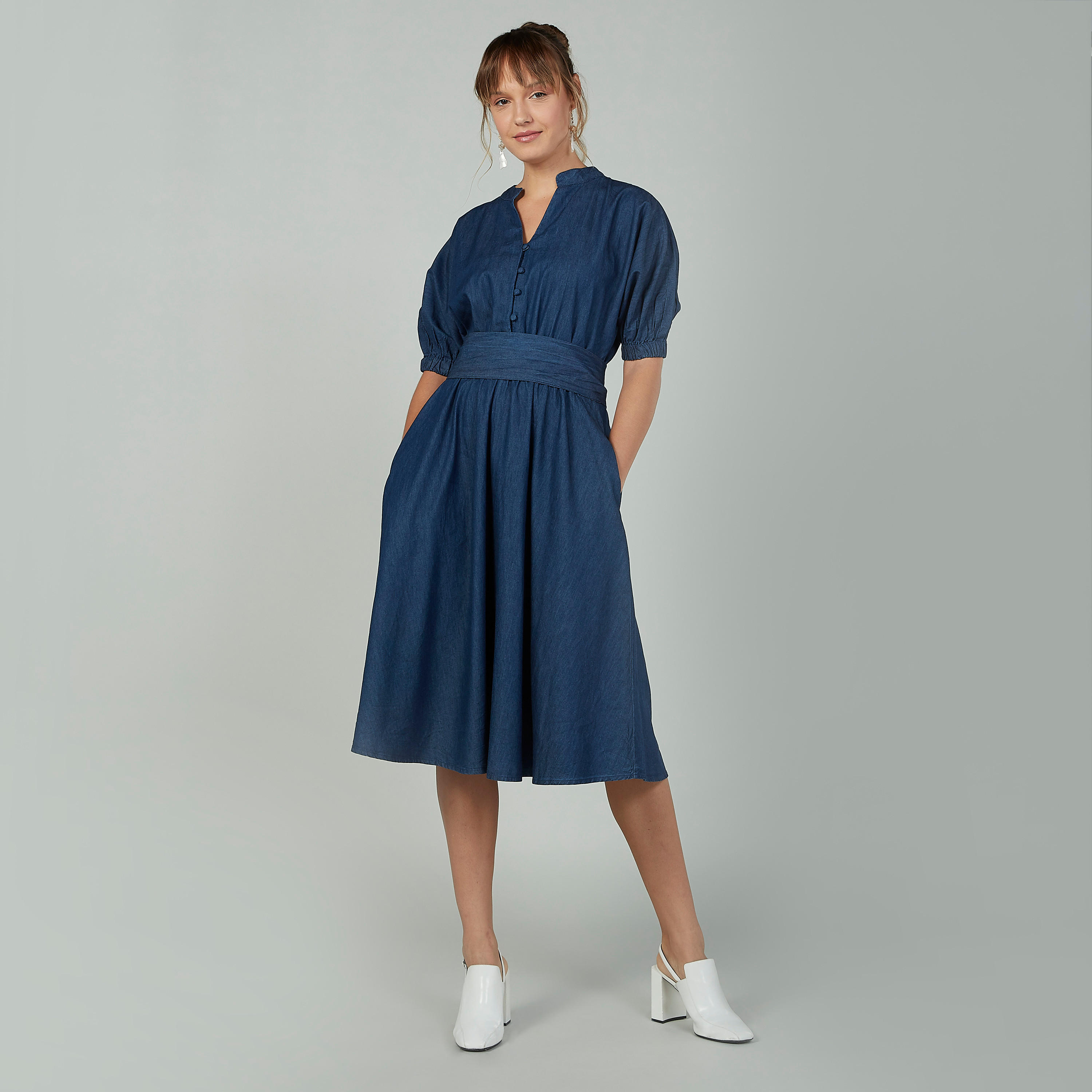 فستان إيه لاين سادة متوسط الطول بياقة مستديرة وأكمام قصيرة-women-clothing-dresses-image-2
