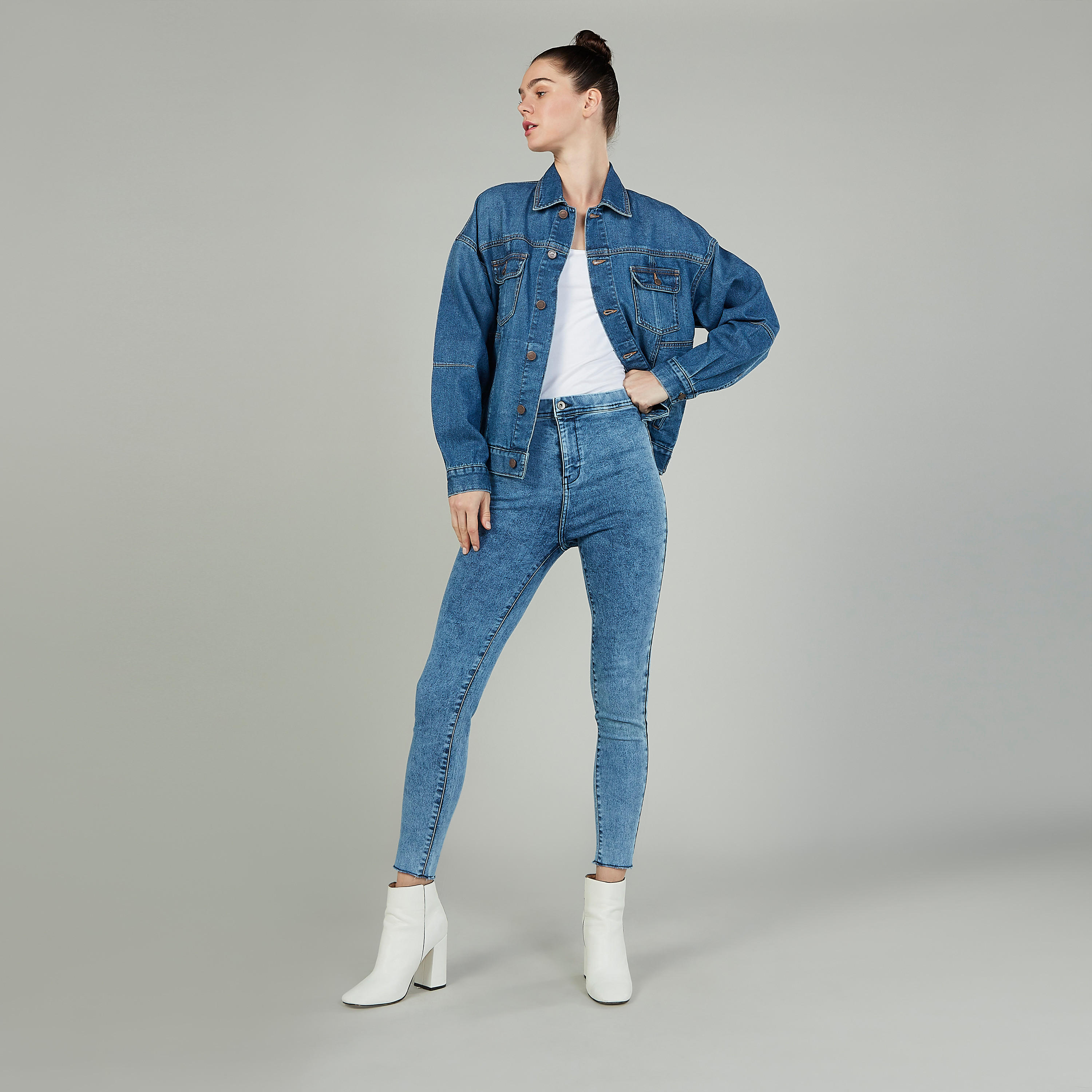 Textured Denim Jacket with Long Sleeves and Flap Pockets-women-winterwear-coatsandjackets-jackets-image-2