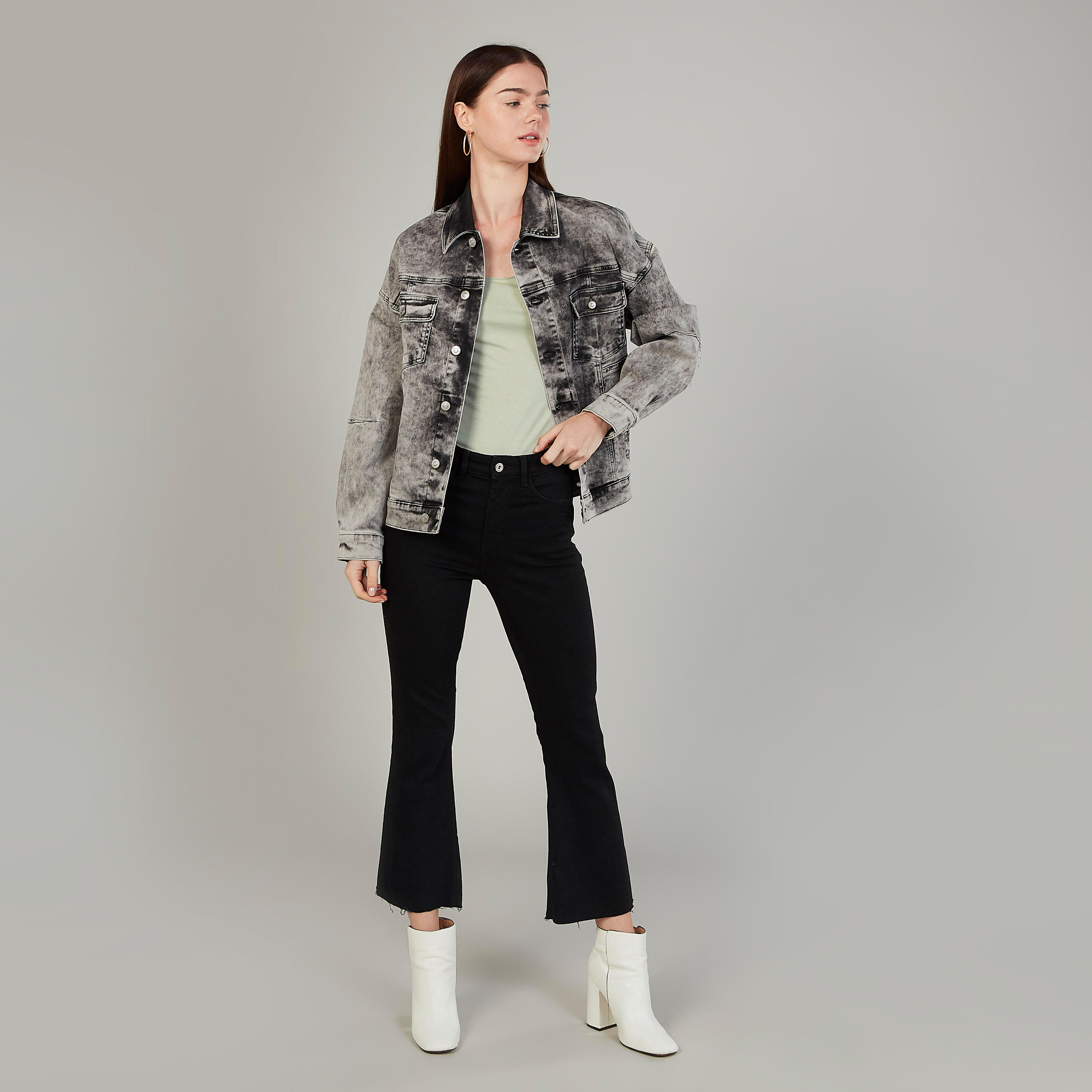 جاكيت دينم بأكمام طويلة وجيوب بطيّة من خامات مستدامة-women-winterwear-coatsandjackets-jackets-image-2