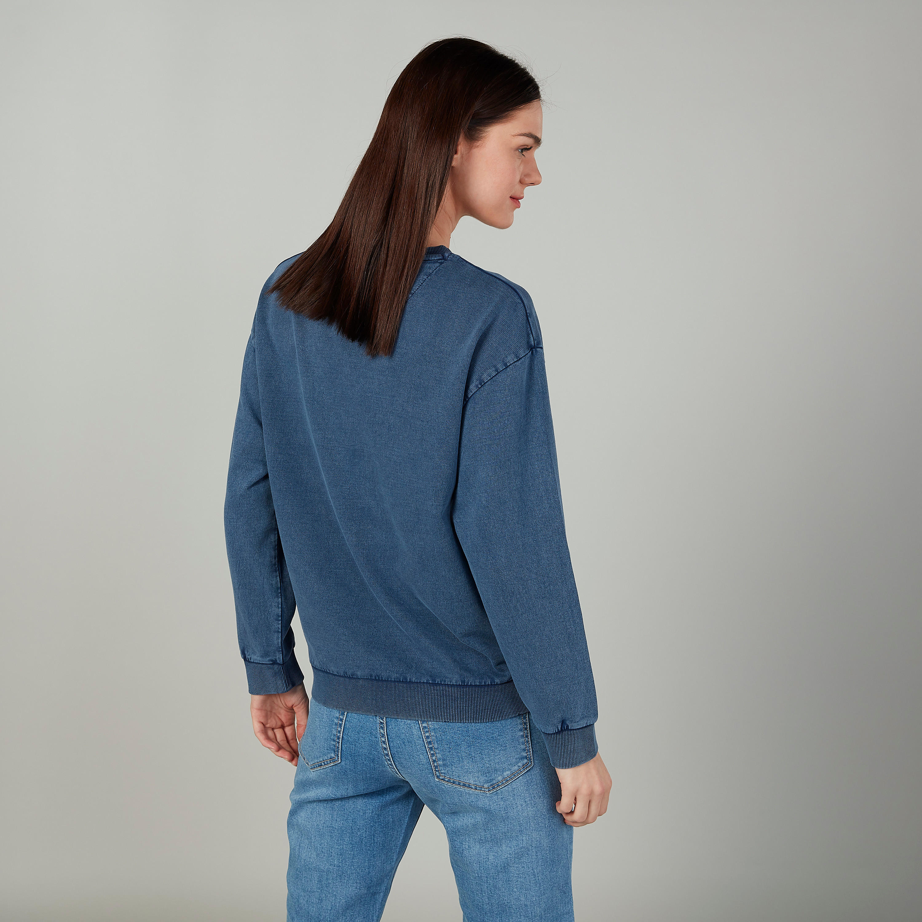 سويت شيرت بياقة مستديرة وأكمام طويلة وطبعات-women-winterwear-hoodiesandsweatshirts-hoodies-image-1