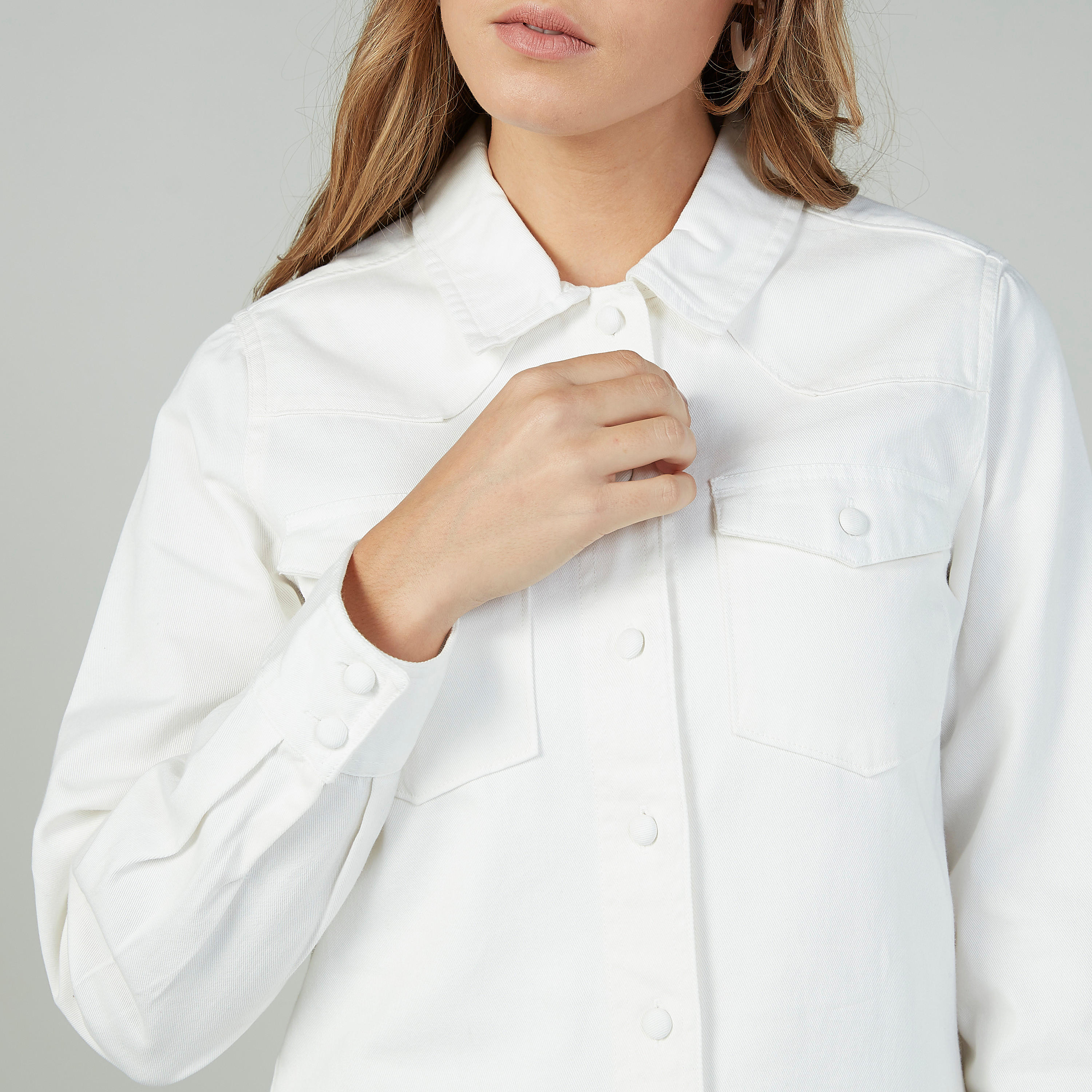 قميص طويل فضفاض سادة بياقة عاديّة وأكمام طويلة-women-clothing-shirtsandblouses-shirts-image-3