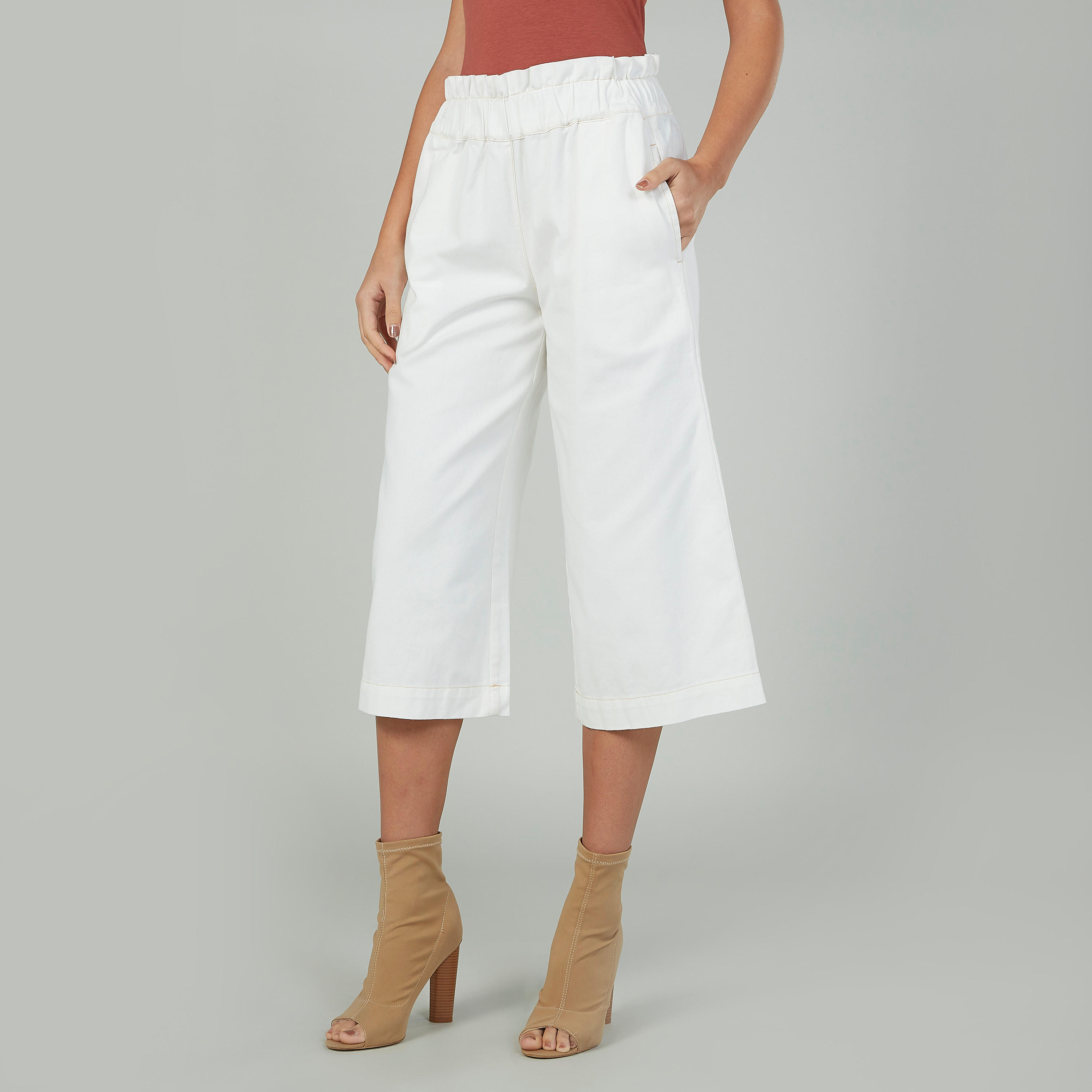 بنطلون كولوتيس سادة بخصر بيبرباج متوسط الارتفاع وجيوب-women-clothing-bottoms-jeans-image-1