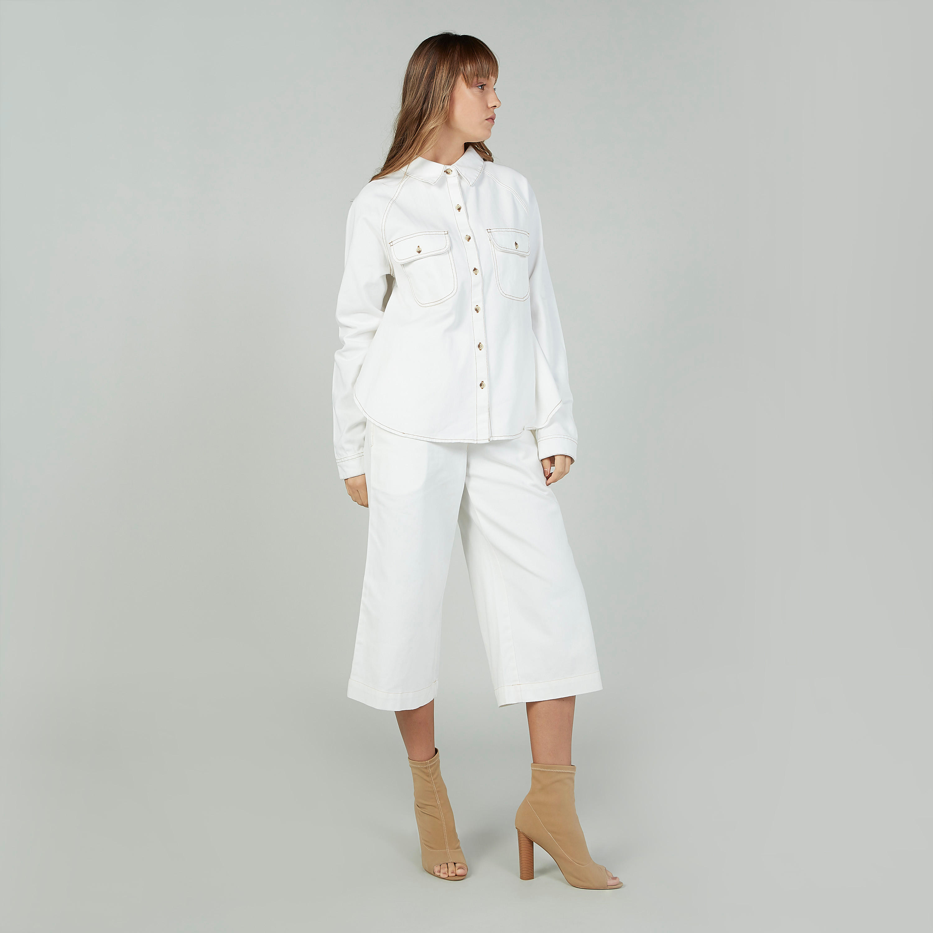 بنطلون كولوتيس سادة بخصر بيبرباج متوسط الارتفاع وجيوب-women-clothing-bottoms-jeans-image-2