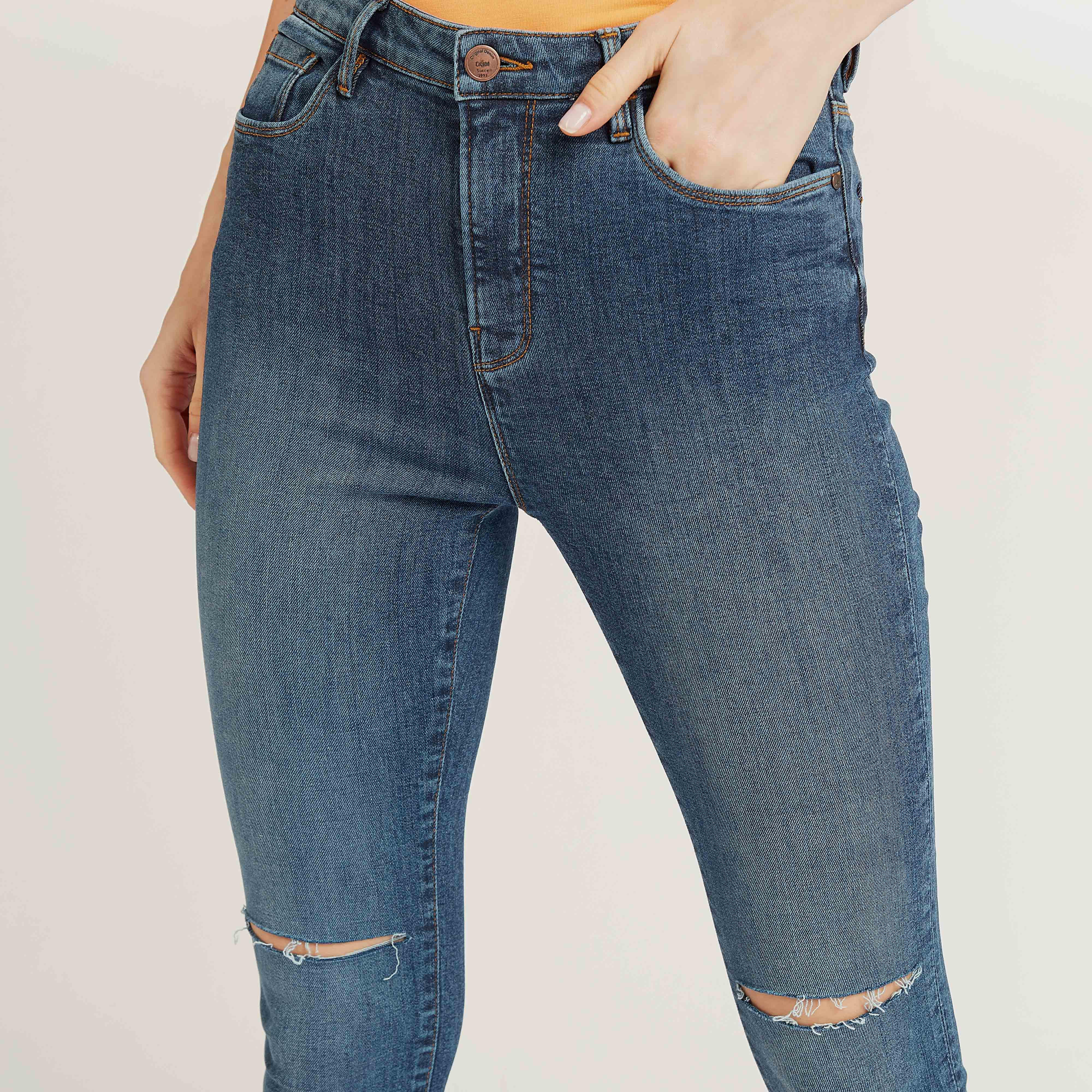 بنطلون جينز طويل ممزّق بجيوب وعراوي-women-clothing-bottoms-jeans-image-3