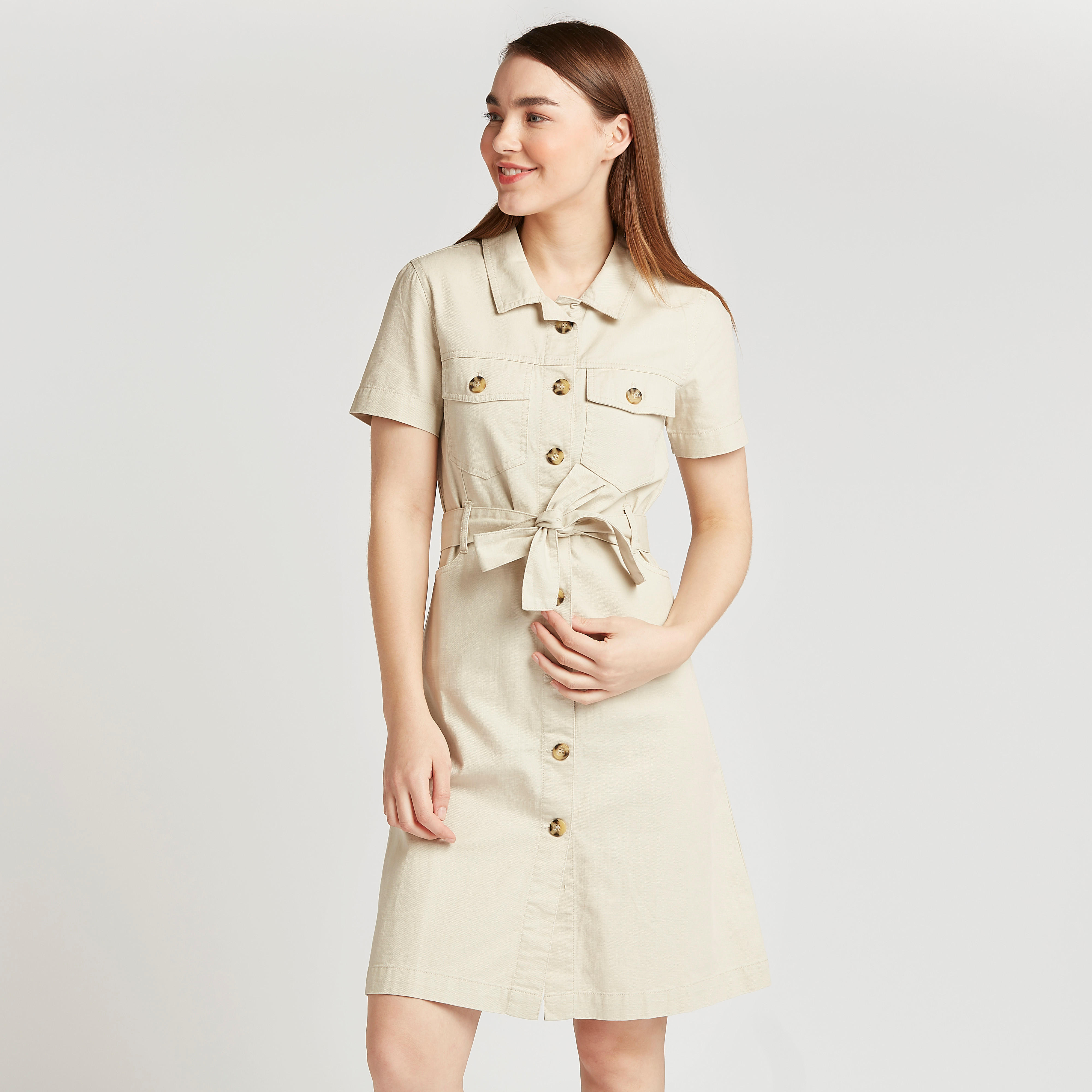 فستان قميص ميدي سادة بأكمام قصيرة وأربطة-women-clothing-dresses-image-1