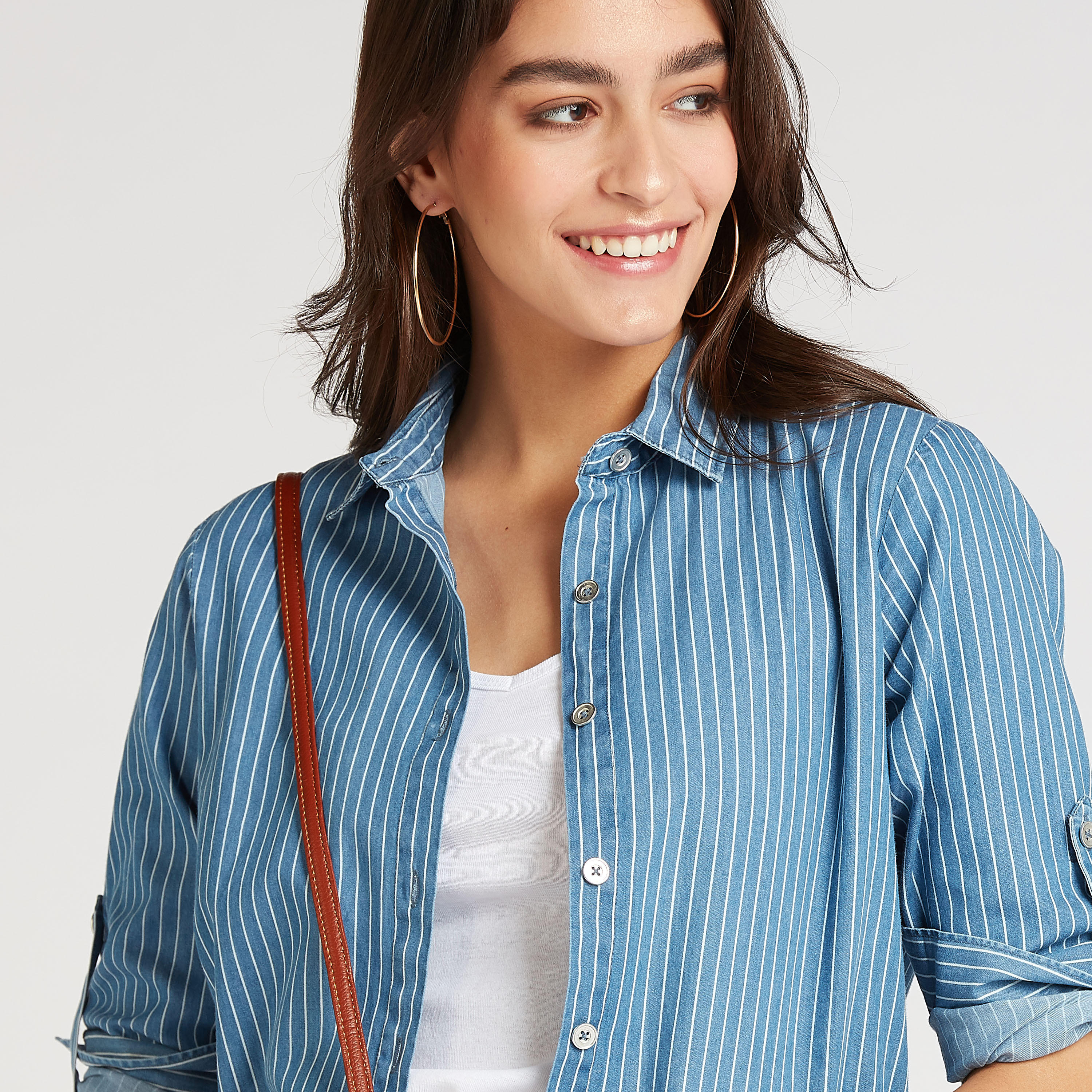 قميص طويل مقلّم بأكمام 3/4 وألسنة تثبيت بأزرار-women-clothing-shirtsandblouses-shirts-image-5