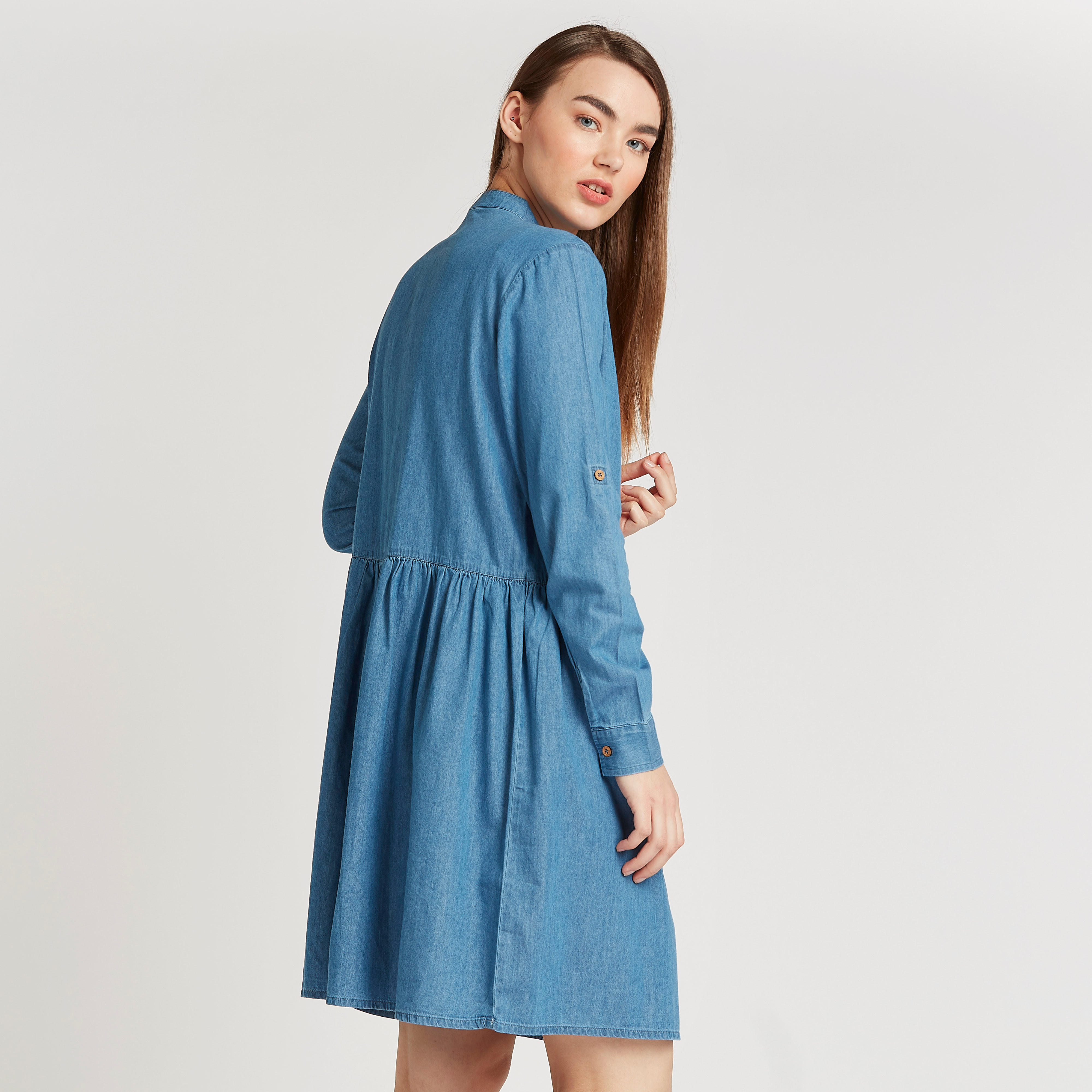 فستان قميص مستدام دنيم قصير بأكمام طويلة-women-clothing-dresses-image-4