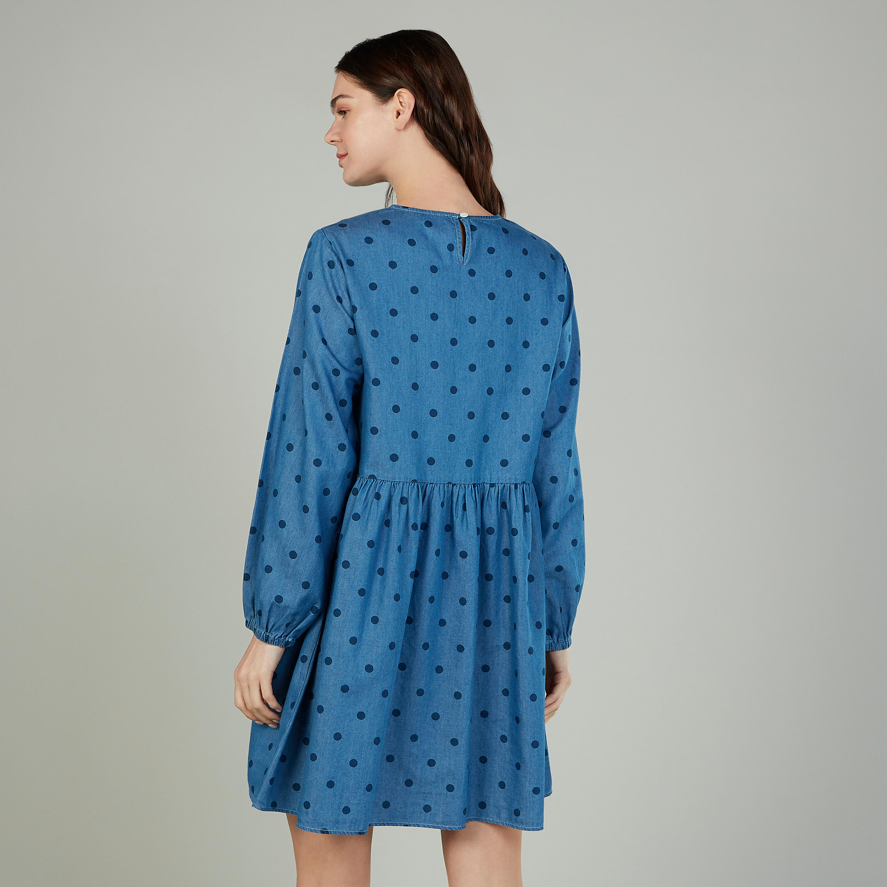 فستانإ يه لاين بياقة مستديرة وأكمام طويلة وطبعات منقّطة-women-clothing-dresses-image-4