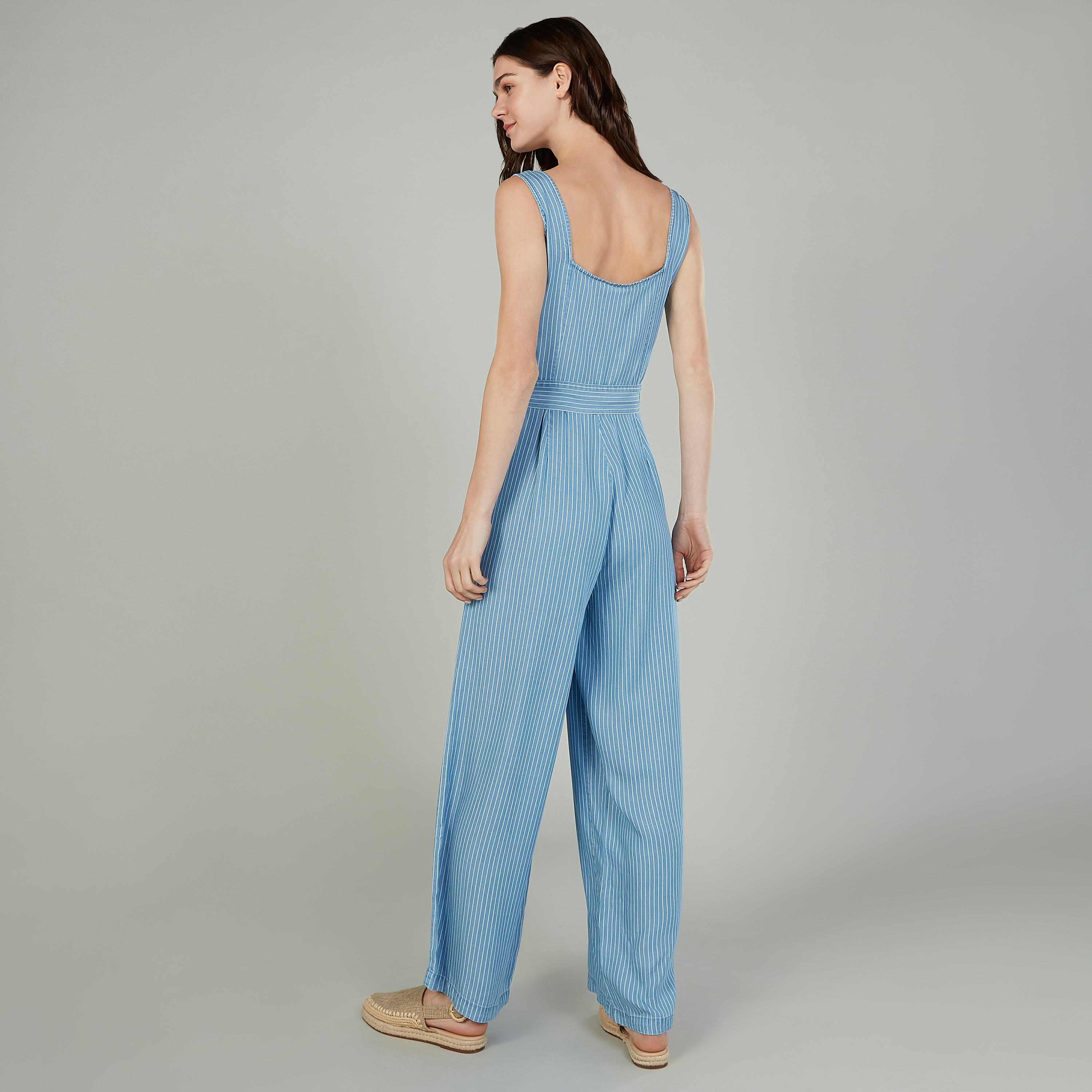 أفرول مخطط دون أكمام بأزرار وأربطة-women-clothing-jumpsuits-image-4