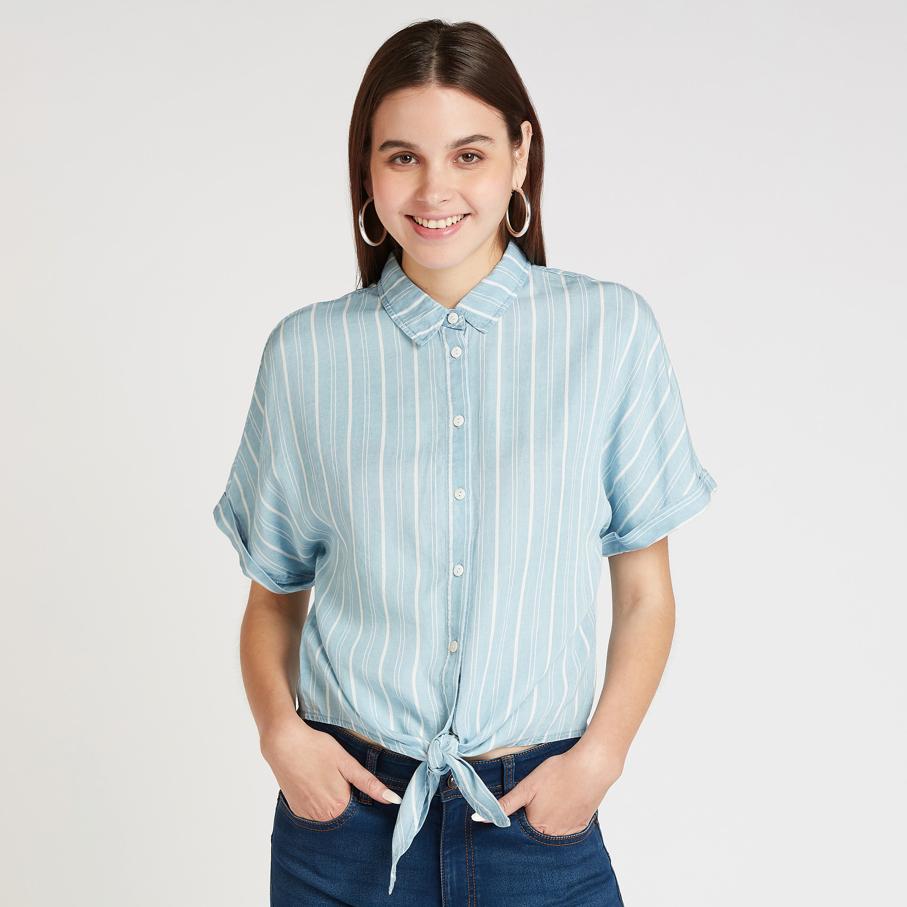 قميص مخطّط بأكمام متصّلة وأربطة-women-clothing-shirtsandblouses-shirts-image-1