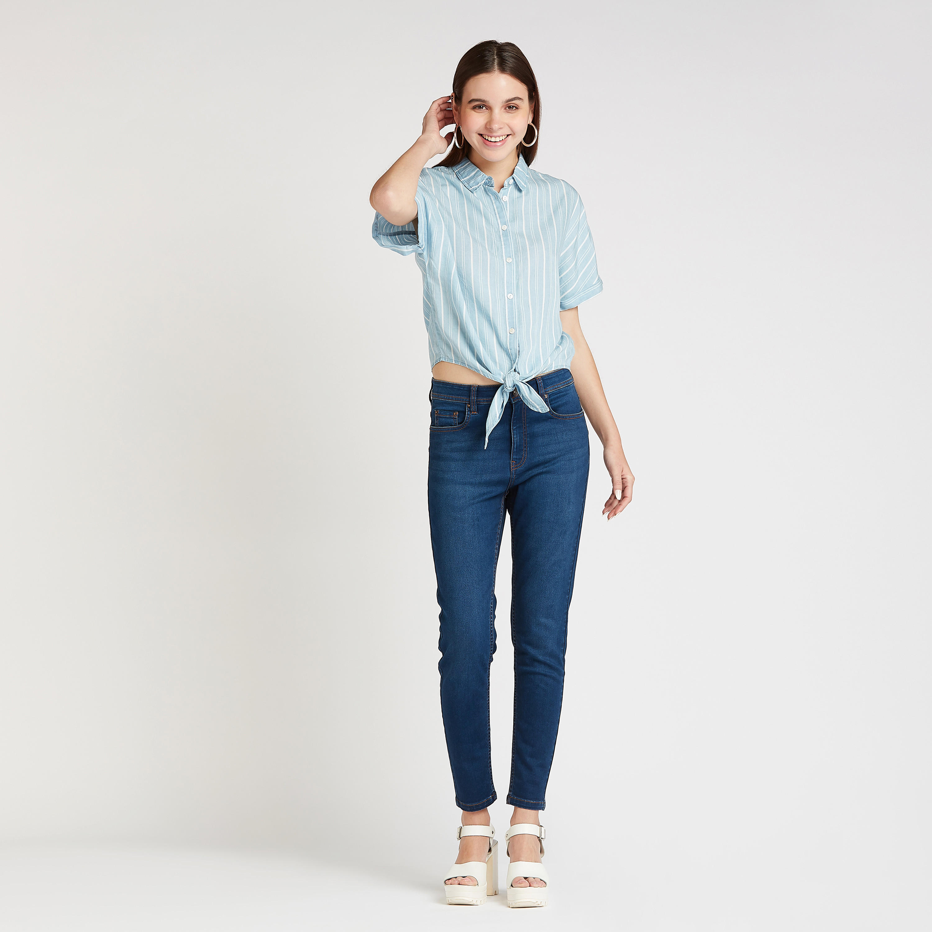 قميص مخطّط بأكمام متصّلة وأربطة-women-clothing-shirtsandblouses-shirts-image-2