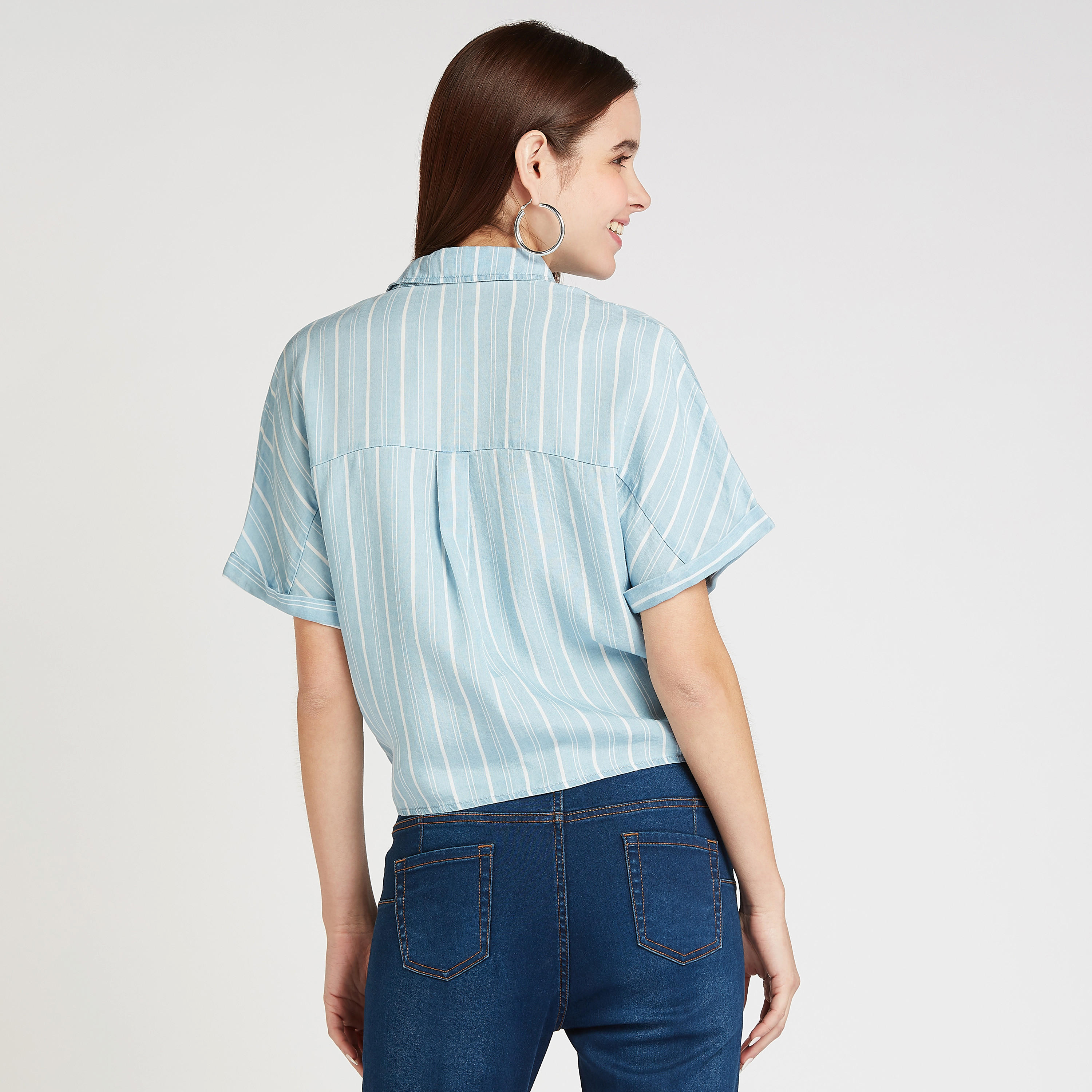 قميص مخطّط بأكمام متصّلة وأربطة-women-clothing-shirtsandblouses-shirts-image-4