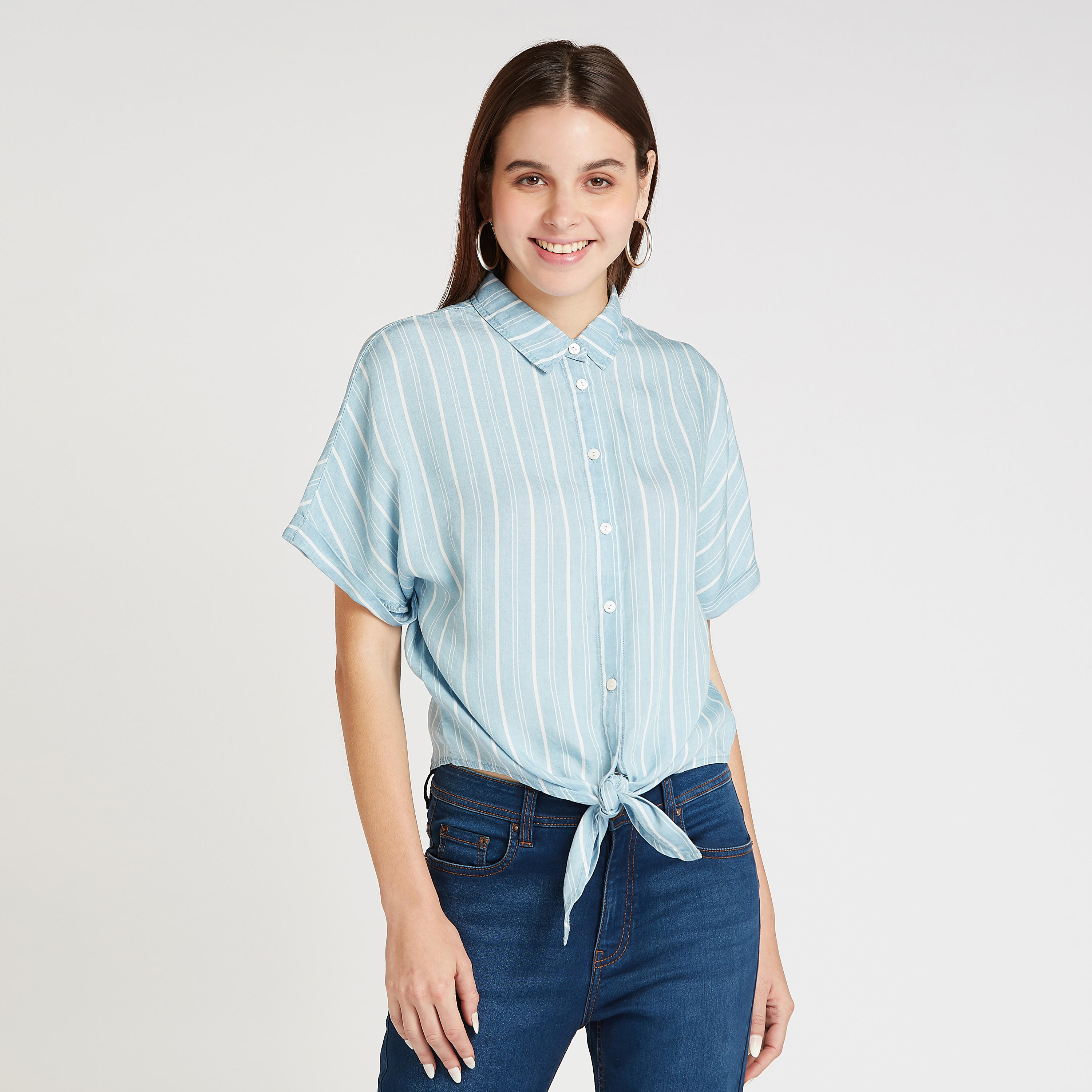 قميص مخطّط بأكمام متصّلة وأربطة-women-clothing-shirtsandblouses-shirts-image-5