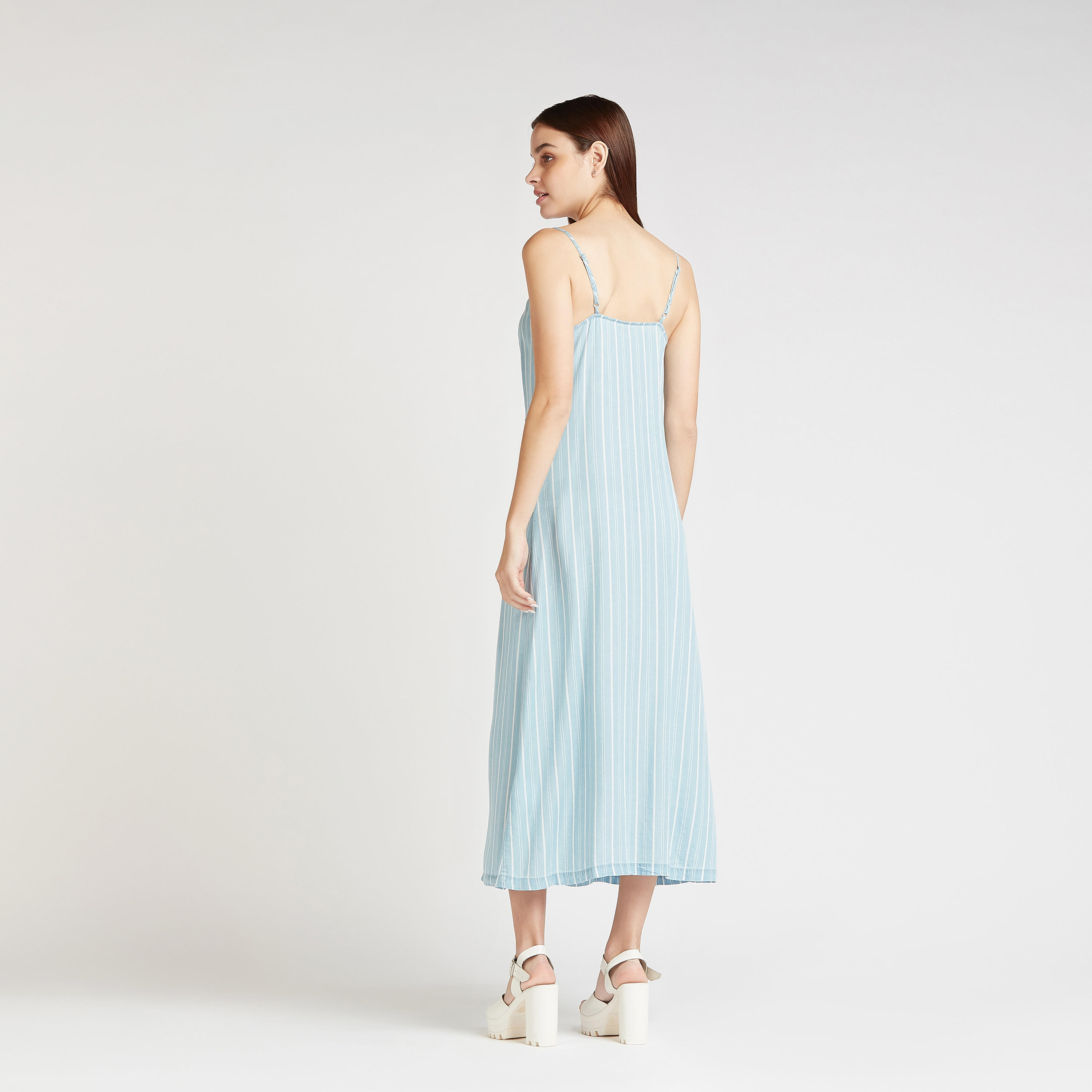 فستان ايه لاين ميدي مخطّط بتفاصل زر وحمّالات رفيعة-women-clothing-dresses-image-4