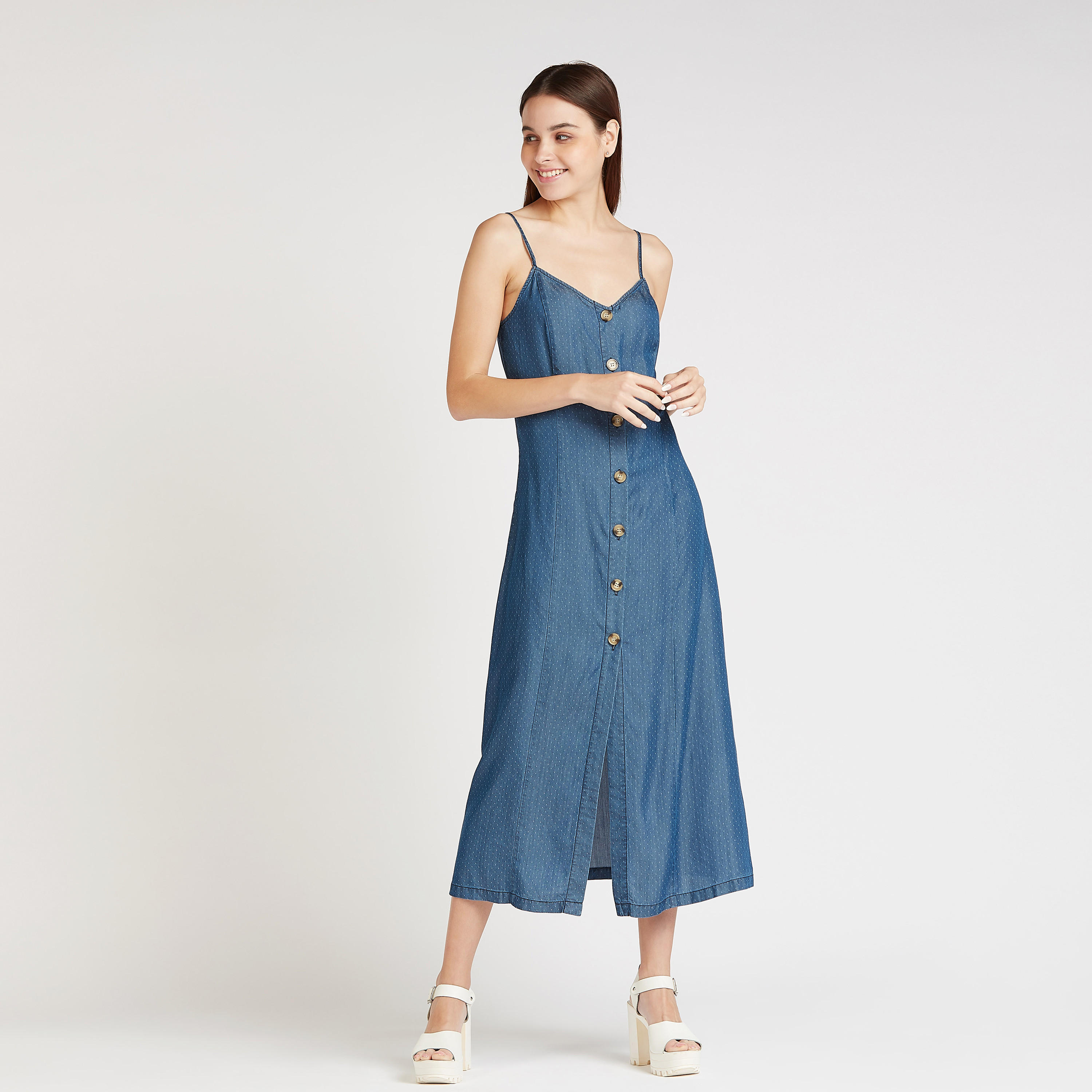 فستان ميدي ايه لاين منقّط بتفاصيل زر وحمّالات رفيعة-women-clothing-dresses-image-1