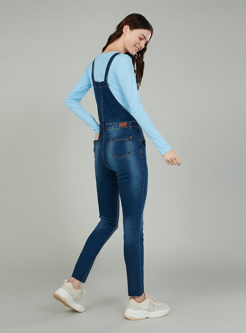 دنغري سادة بتفاصيل جيوب و زر إغلاق-women-clothing-bottoms-jeans-image-2