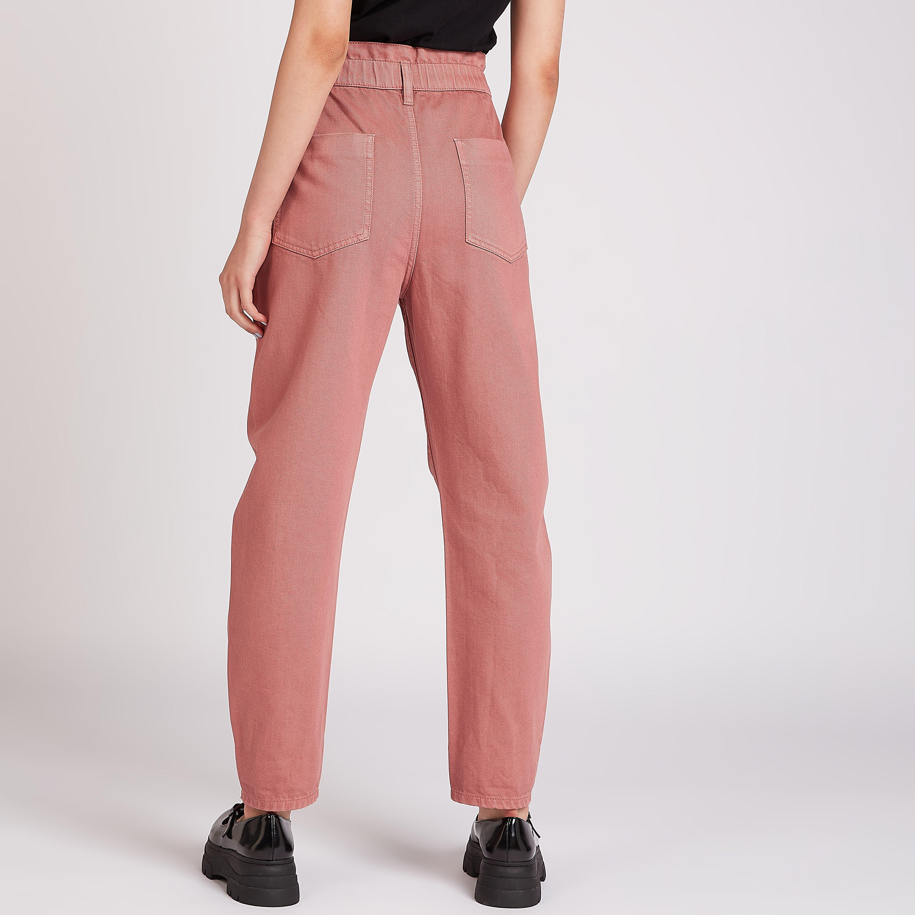 بنطلون سادة بخصر متوسّط الارتفاع بتفاصيل جيوب وعراوي-women-clothing-bottoms-jeans-image-4