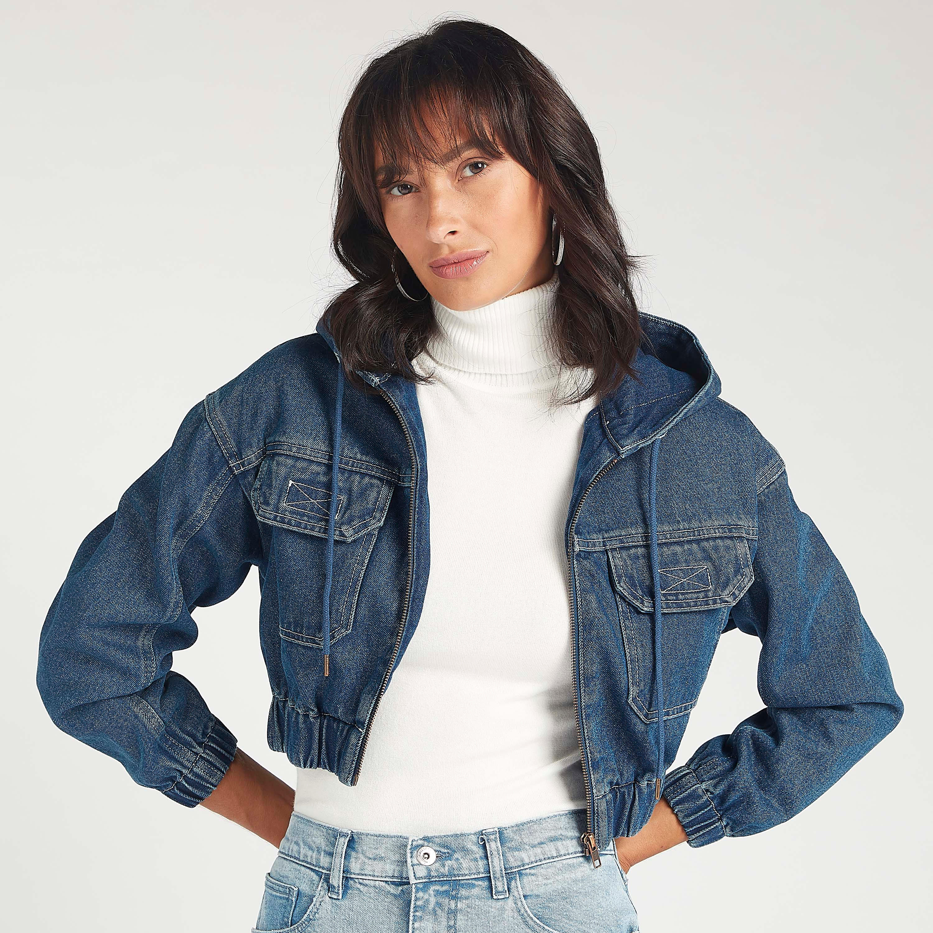 جاكيت دنيم سادة بقبّعة وجيوب بطيّة-women-winterwear-coatsandjackets-jackets-image-3