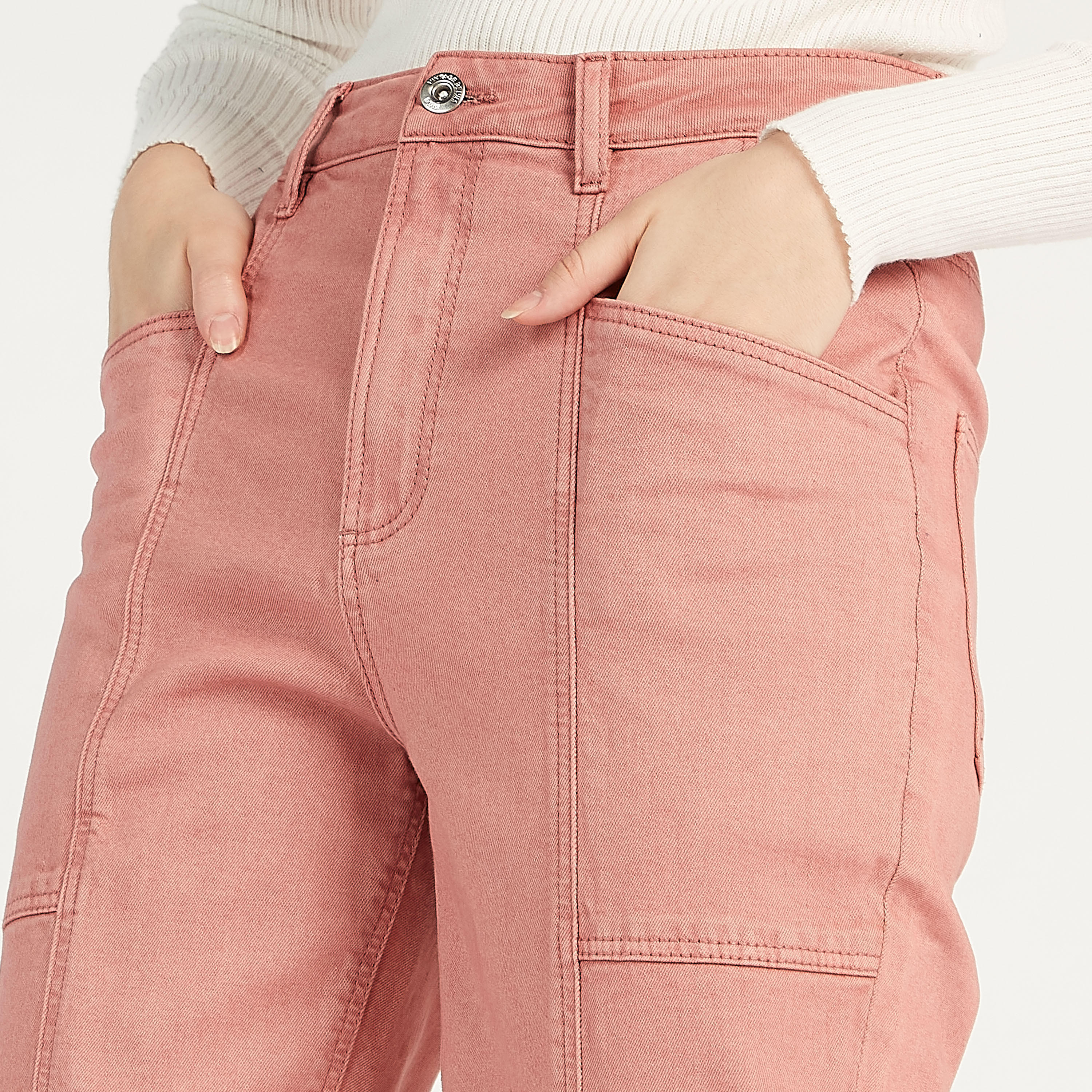 بنطلون جينز بارز الملمس موم فيت بخصر مرتفع وجيوب وعراوي حزام-women-clothing-bottoms-jeans-image-3