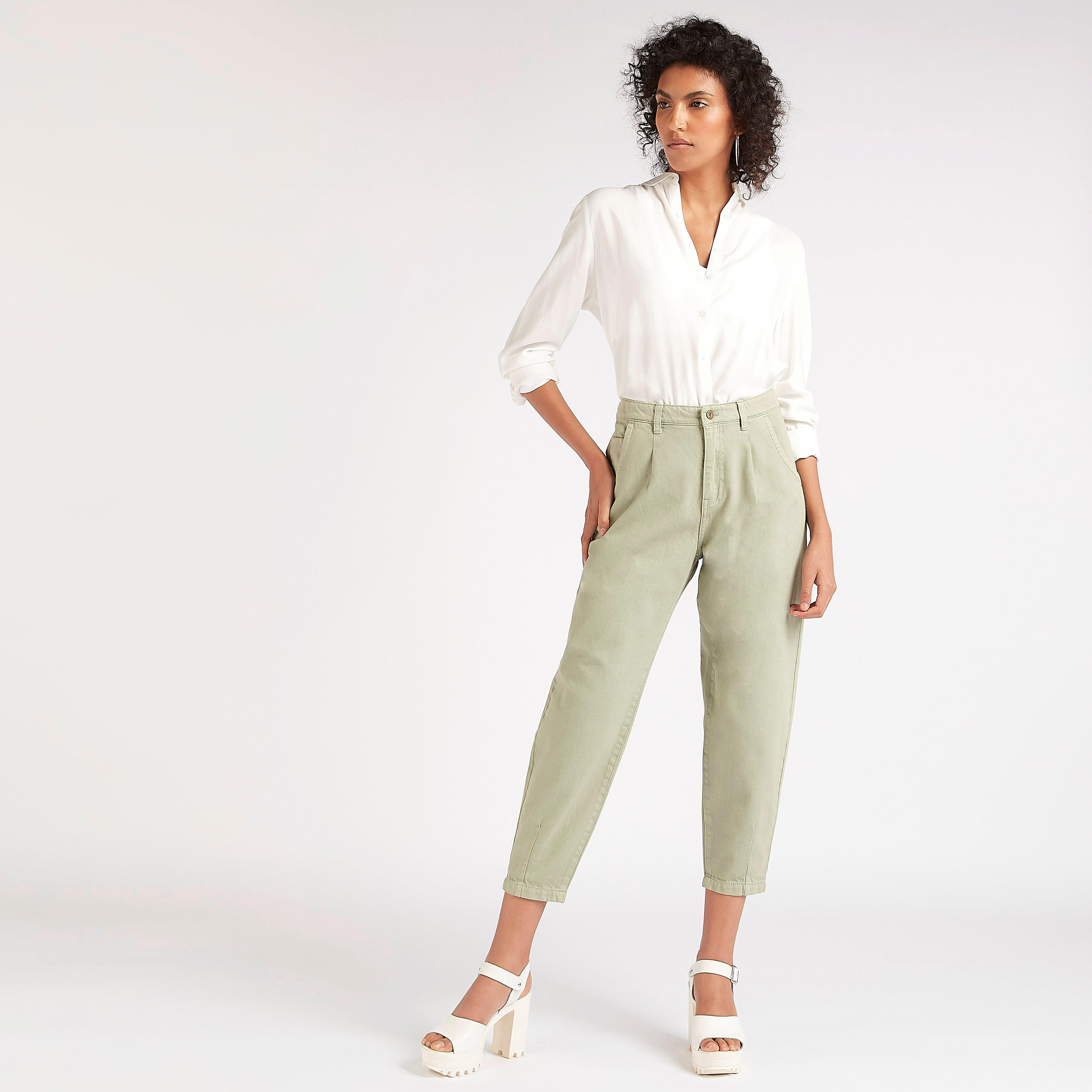 بنطلون جينز دنيم سادة بخصر متوسط الارتفاع وجيوب وزر إغلاق-women-clothing-bottoms-jeans-image-5