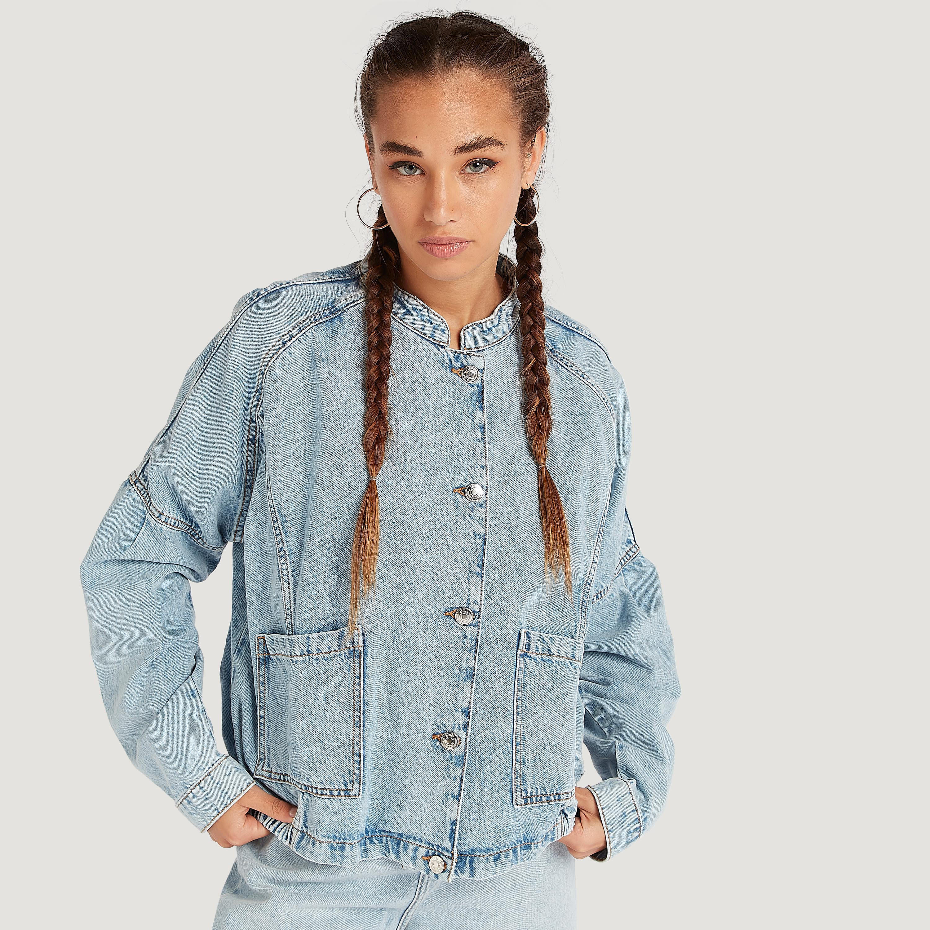 جاكيت دنيم بزر أمامي وأكمام طويلة وياقة عادية-women-winterwear-coatsandjackets-jackets-image-2
