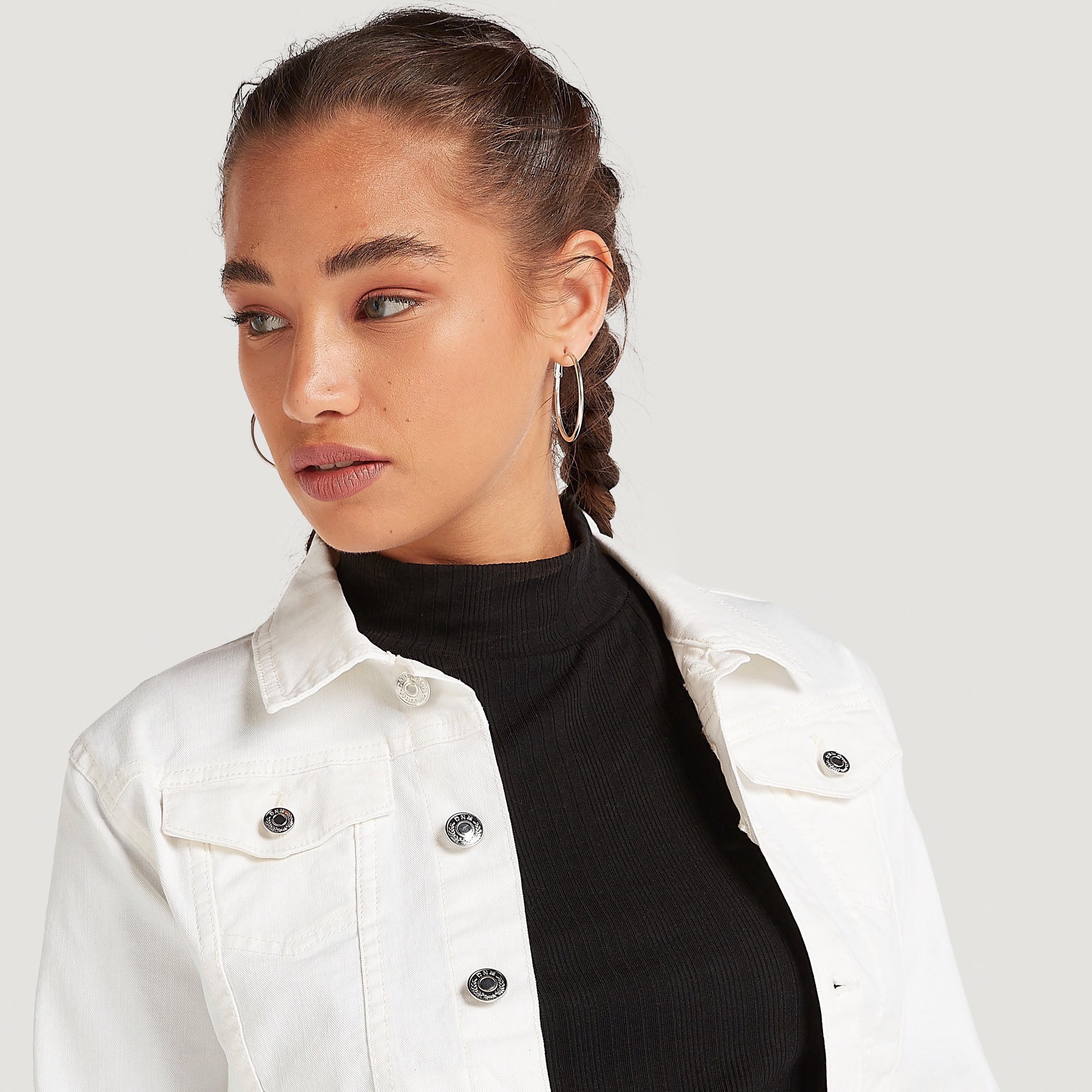 Solid Regular Fit Denim Jacket-women-winterwear-coatsandjackets-jackets-image-3