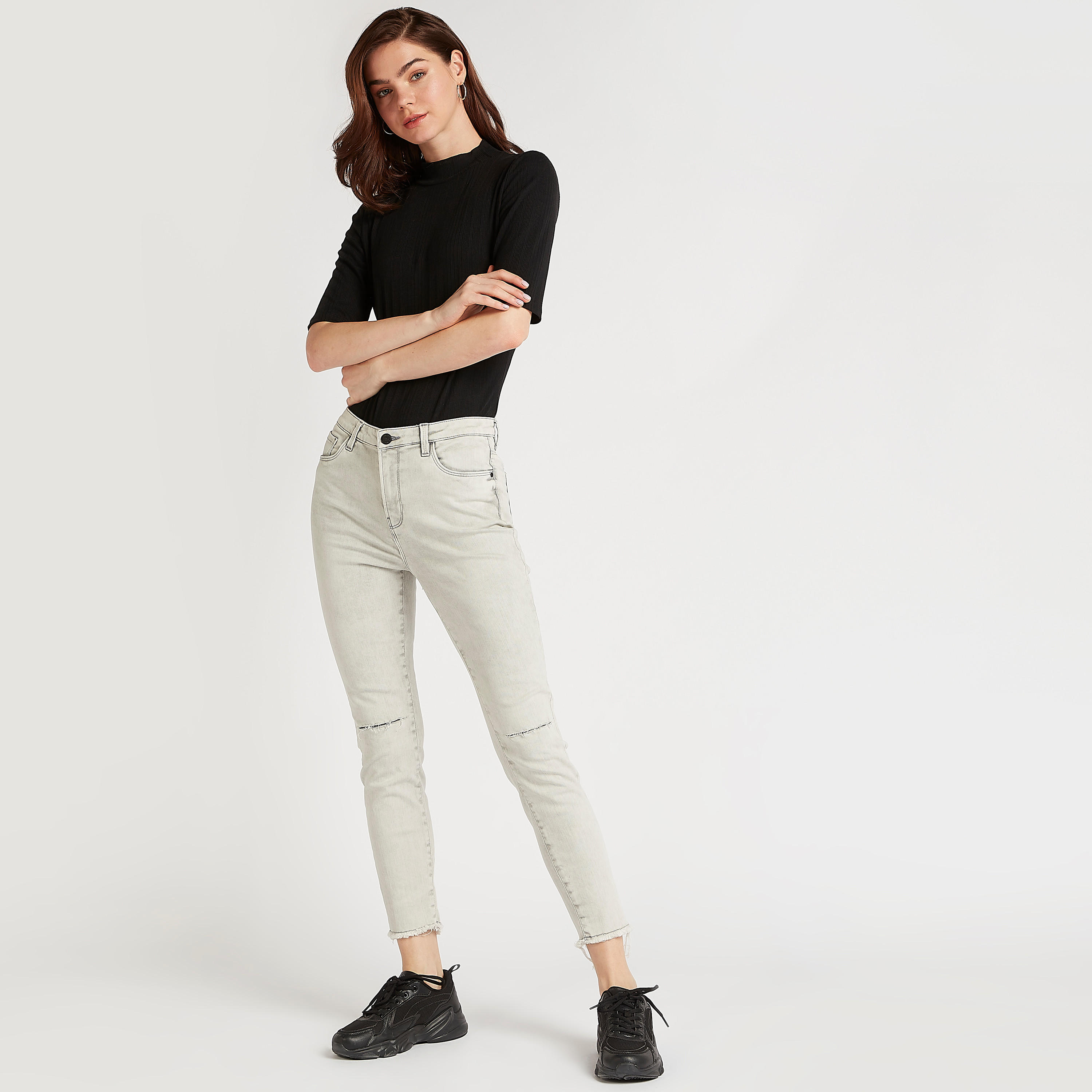 بنطلون جينز قصير مضلّع سوبر سكيني بارز الملمس بزر إغلاق-women-clothing-bottoms-jeans-image-2