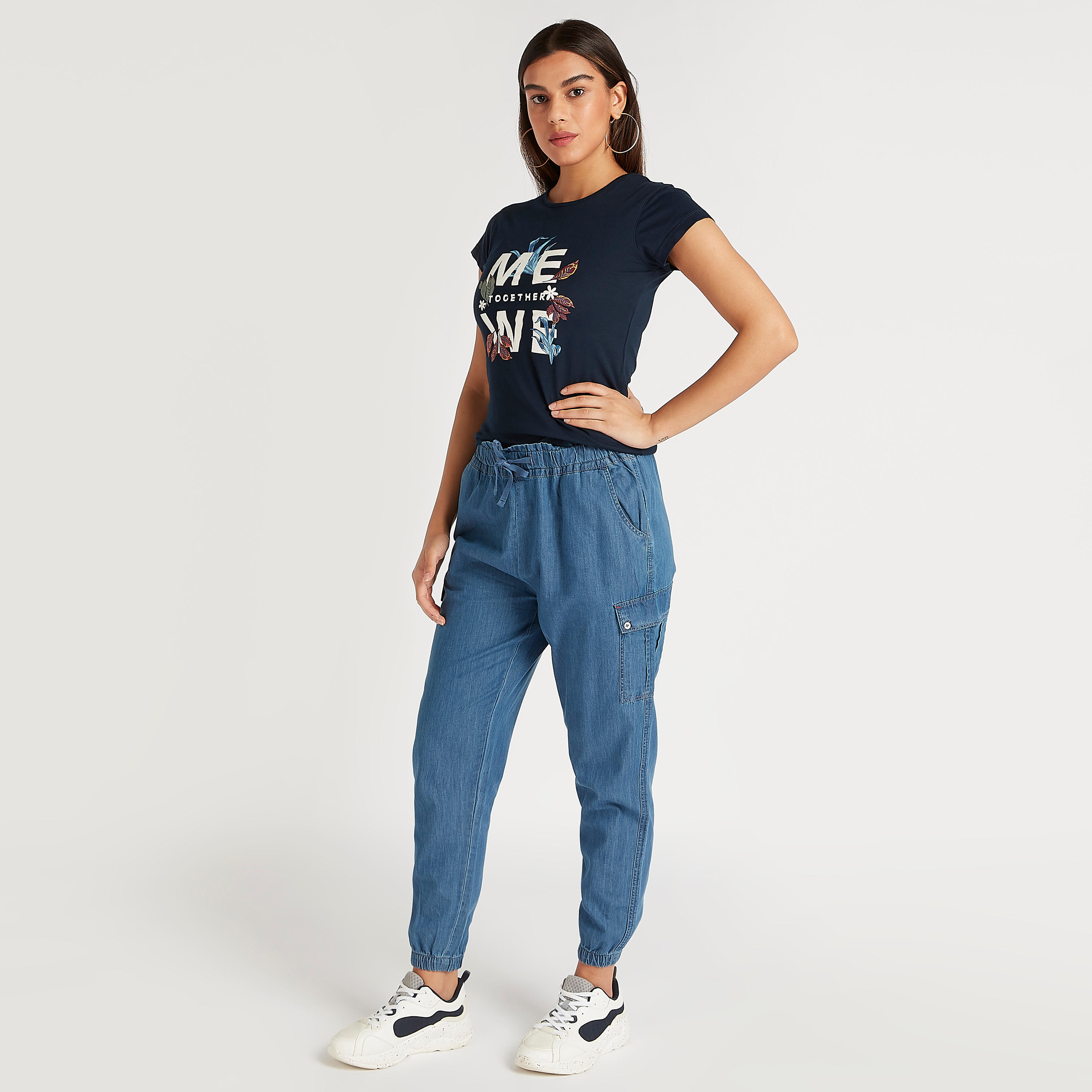بنطلون رياضي سادة بأساور مطّاطيّة وجيوب وخصر مطّاطي برباط-women-clothing-bottoms-joggers-image-4