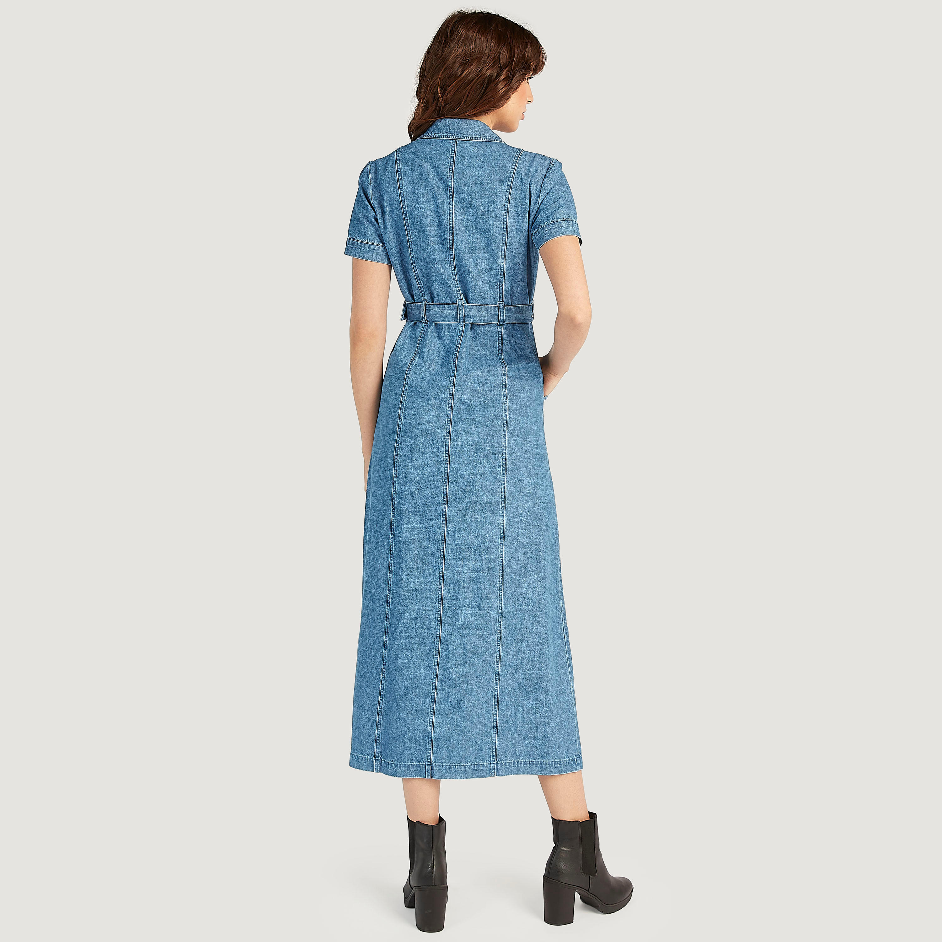 فستان قميص ميدي دنيم سادة بأكمام قصيرة وحزام-women-clothing-dresses-image-4