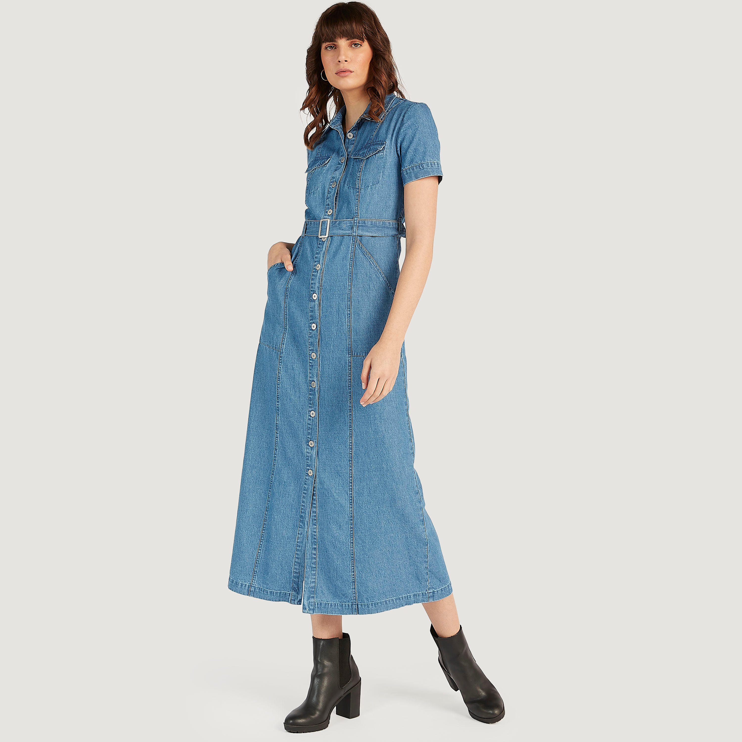 فستان قميص ميدي دنيم سادة بأكمام قصيرة وحزام-women-clothing-dresses-image-6