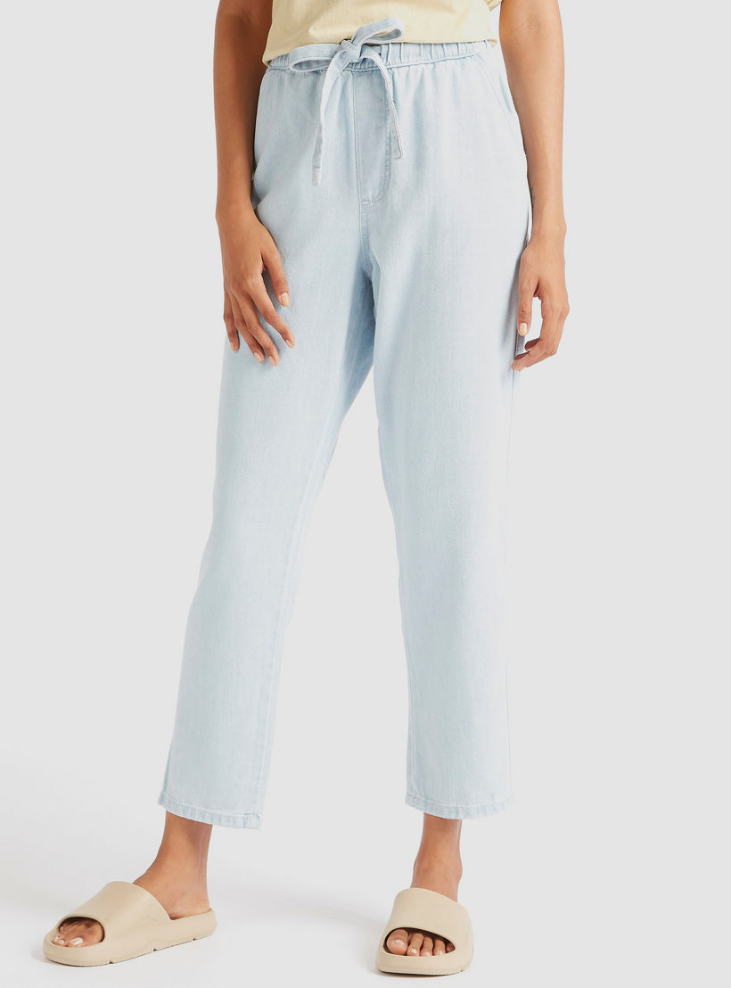بنطلون دنيم سادة بجيوب ورباط إغلاق-women-clothing-bottoms-jeans-image-5