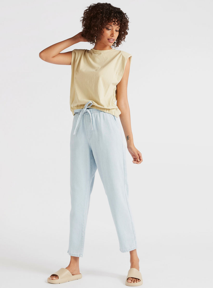 بنطلون دنيم سادة بجيوب ورباط إغلاق-women-clothing-bottoms-jeans-image-4