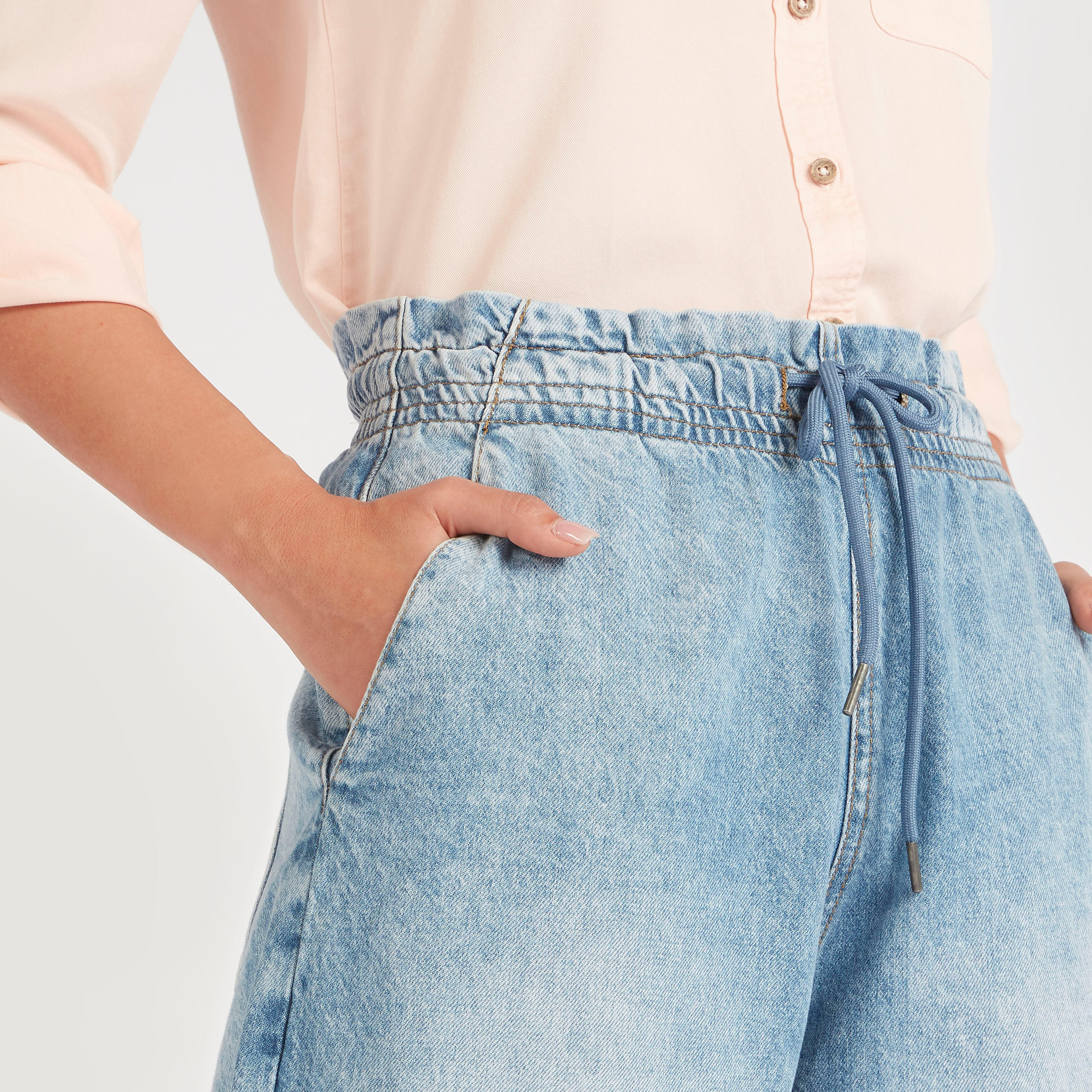 بنطلون جينز دنيم سادة بخصر مرن وجيوب-women-clothing-bottoms-jeans-image-2