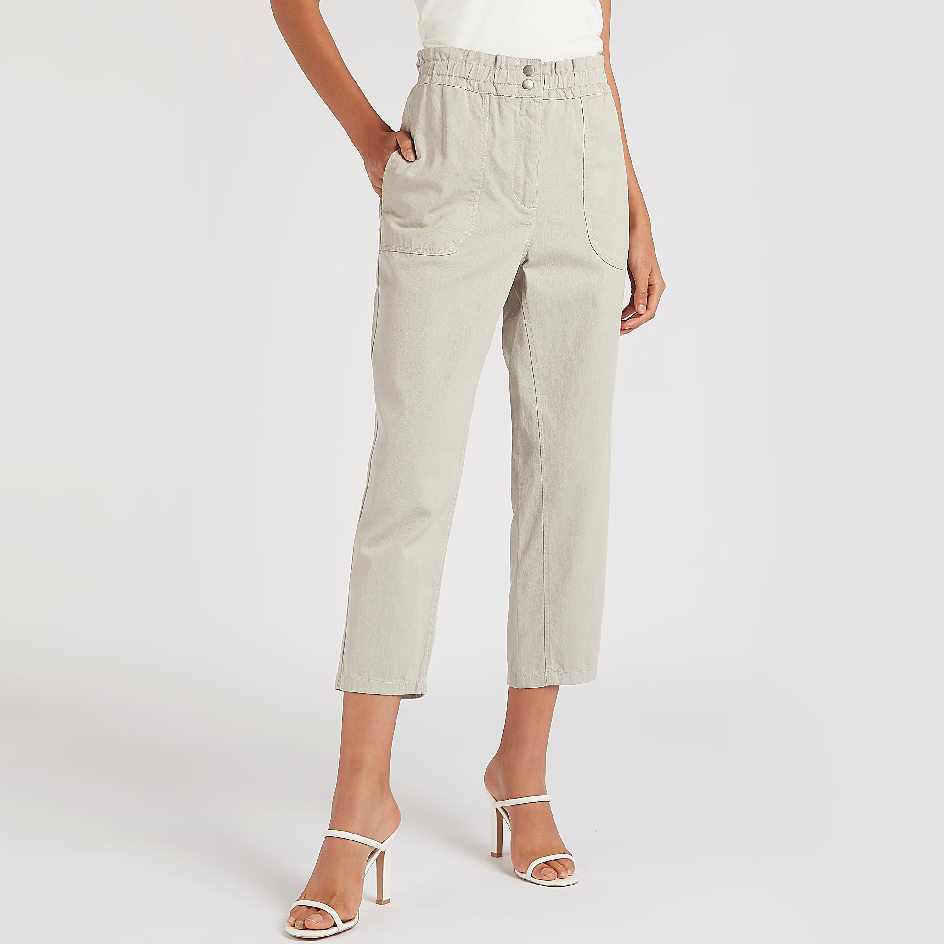 بنطلون شينو سادة بخصر مرن وجيوب-women-clothing-bottoms-trousers-image-1