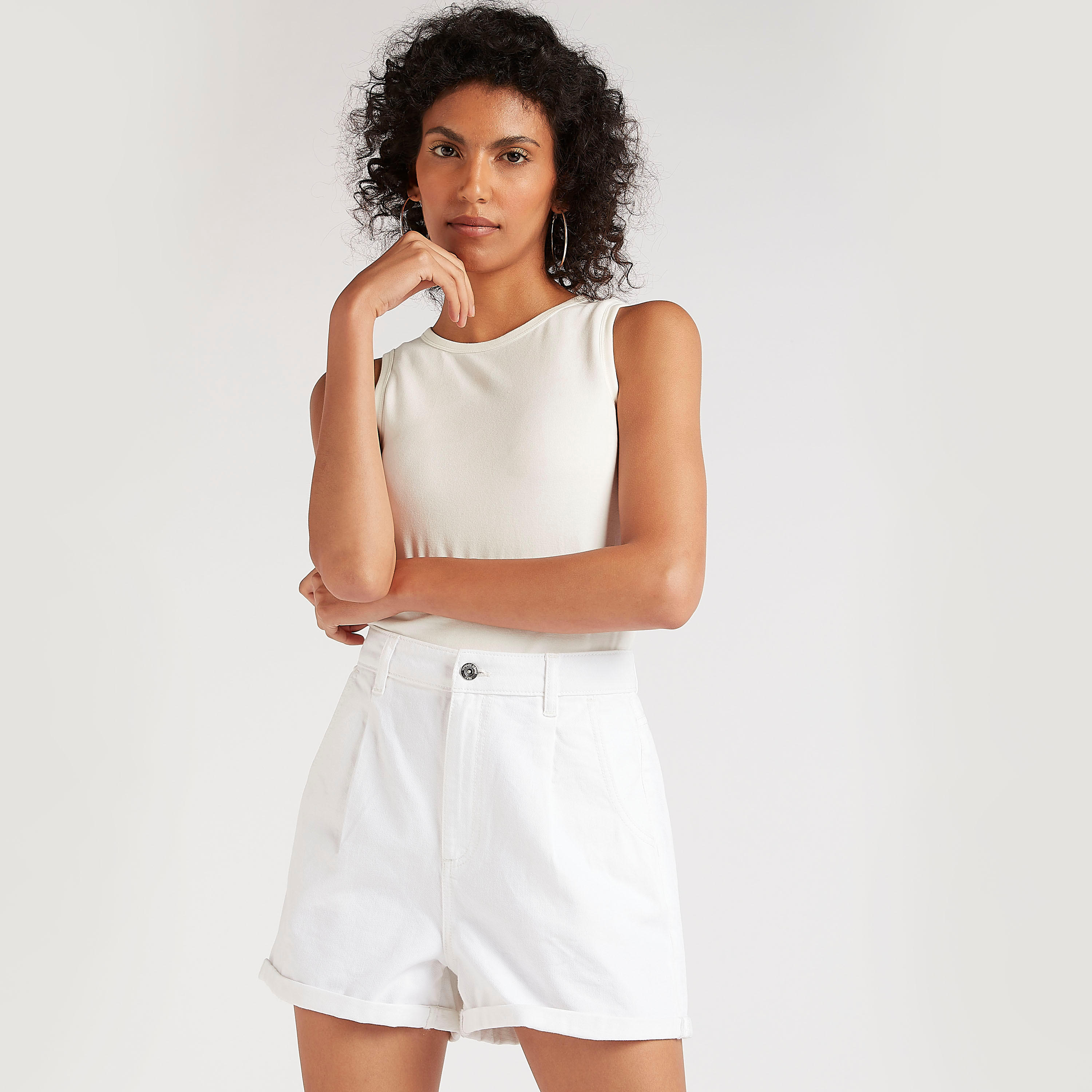 بنطلون دنيم سادة بخصر مرتفع وجيوب-women-clothing-bottoms-shorts-image-4
