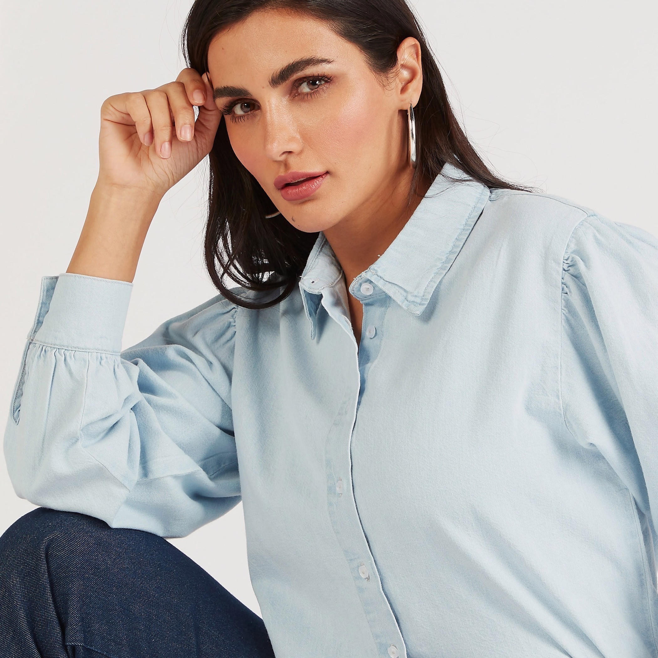قميص دنيم سادة بأكمام بيشوب-women-clothing-shirtsandblouses-shirts-image-4