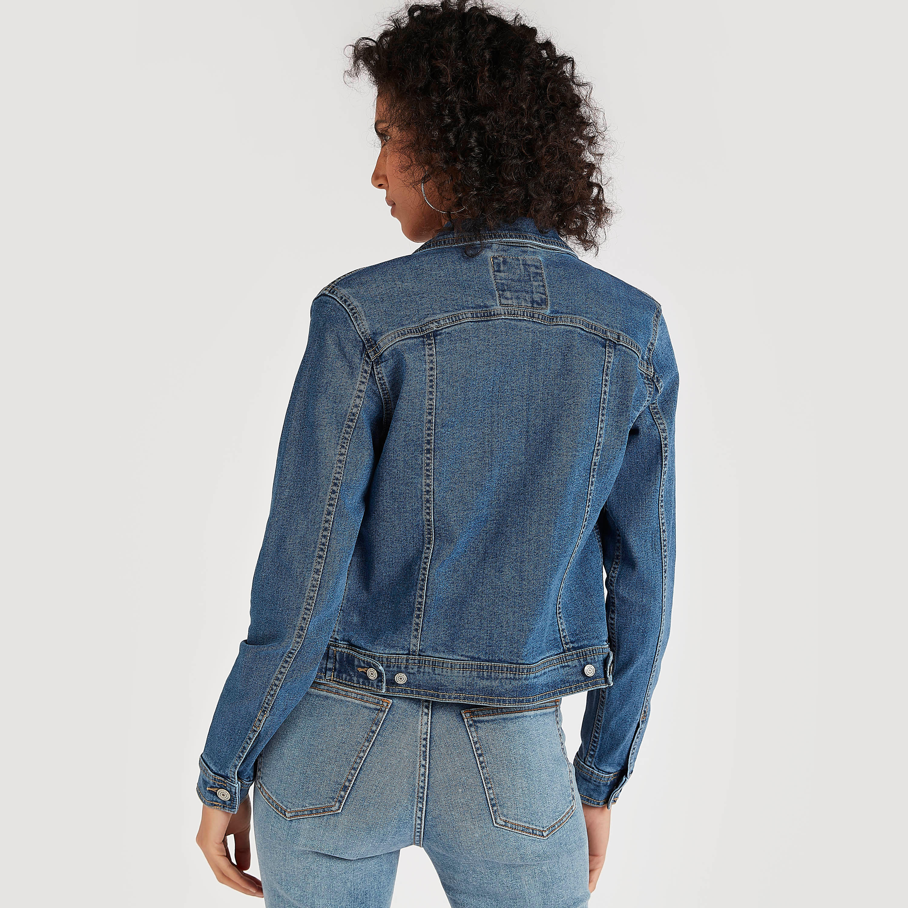 جاكيت دنيم سادة بجيوب وزر إغلاق-women-winterwear-coatsandjackets-jackets-image-2