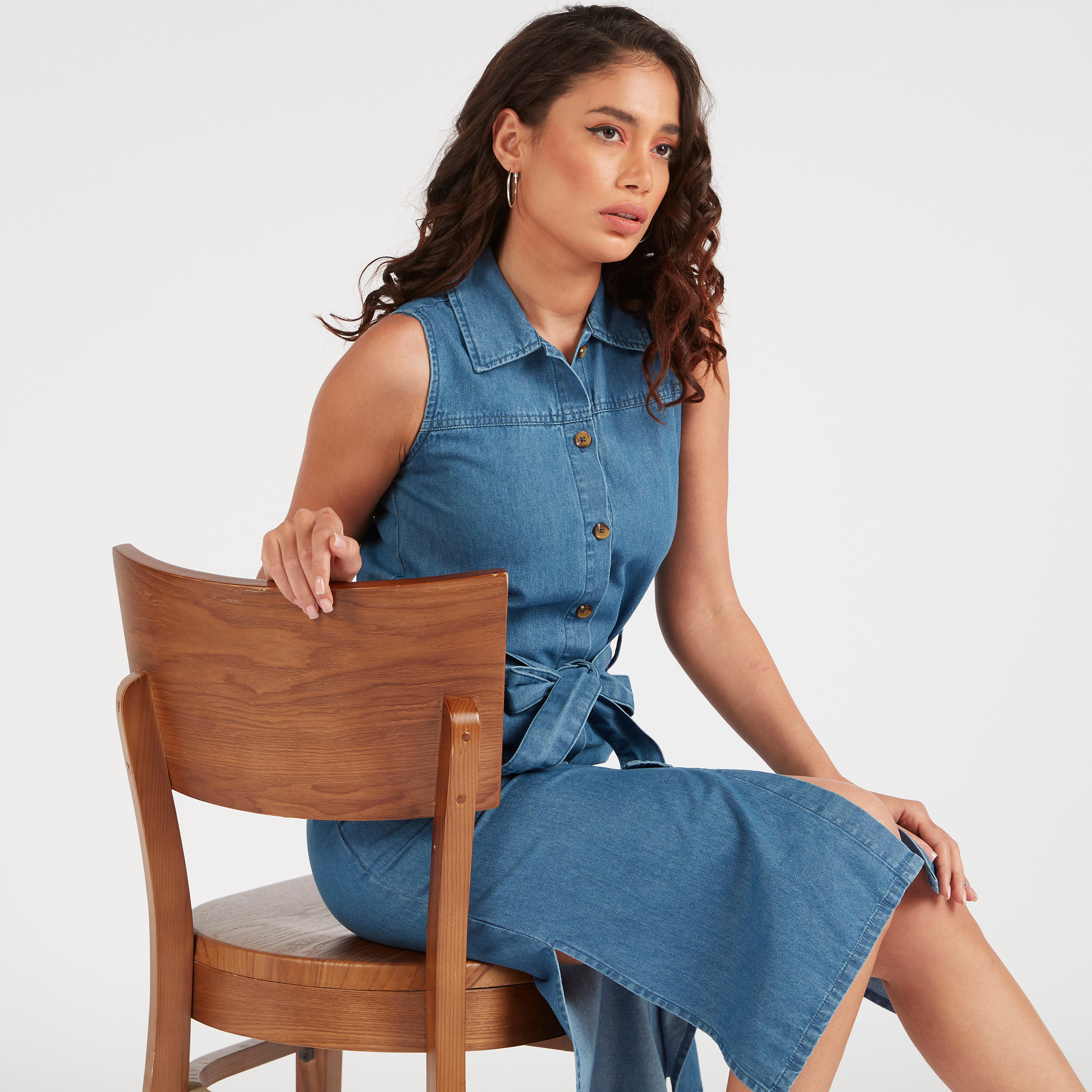 فستان دنيم ميدي بياقة ورباط-women-clothing-dresses-image-2