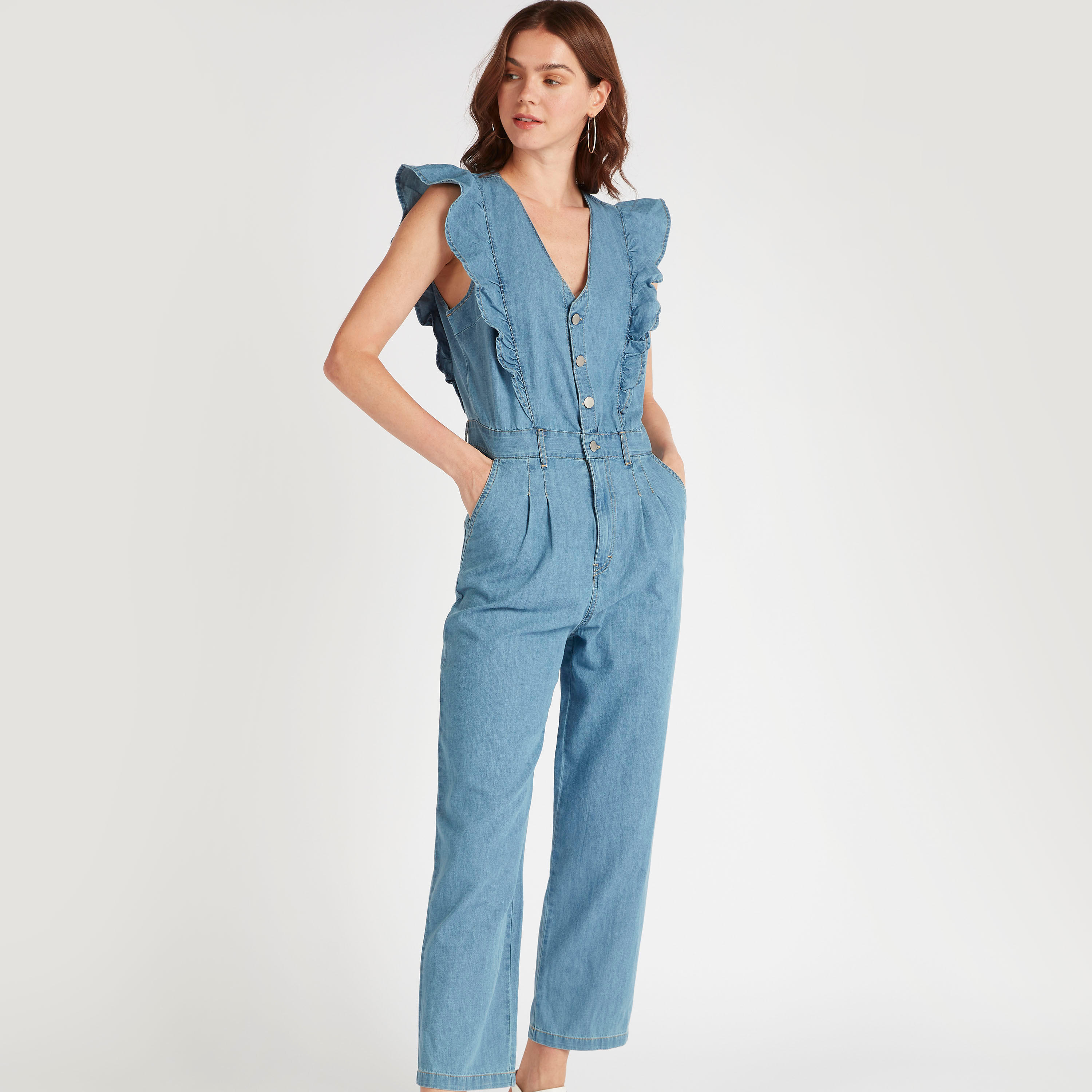 جمبسوت دنيم سادة دون أكمام بتفاصيل كشكشة-women-clothing-jumpsuits-image-1
