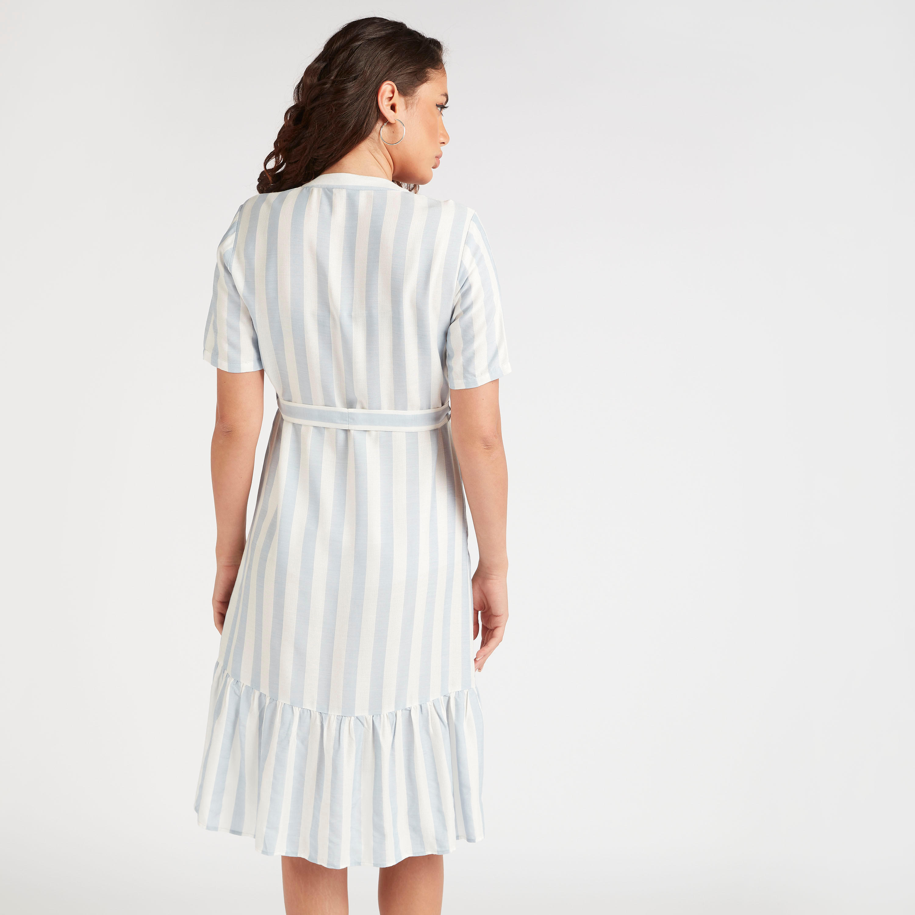 فستان دنيم إيه لاين ميدي مقلّم بحزام رباط وأكمام قصيرة-women-clothing-dresses-image-6