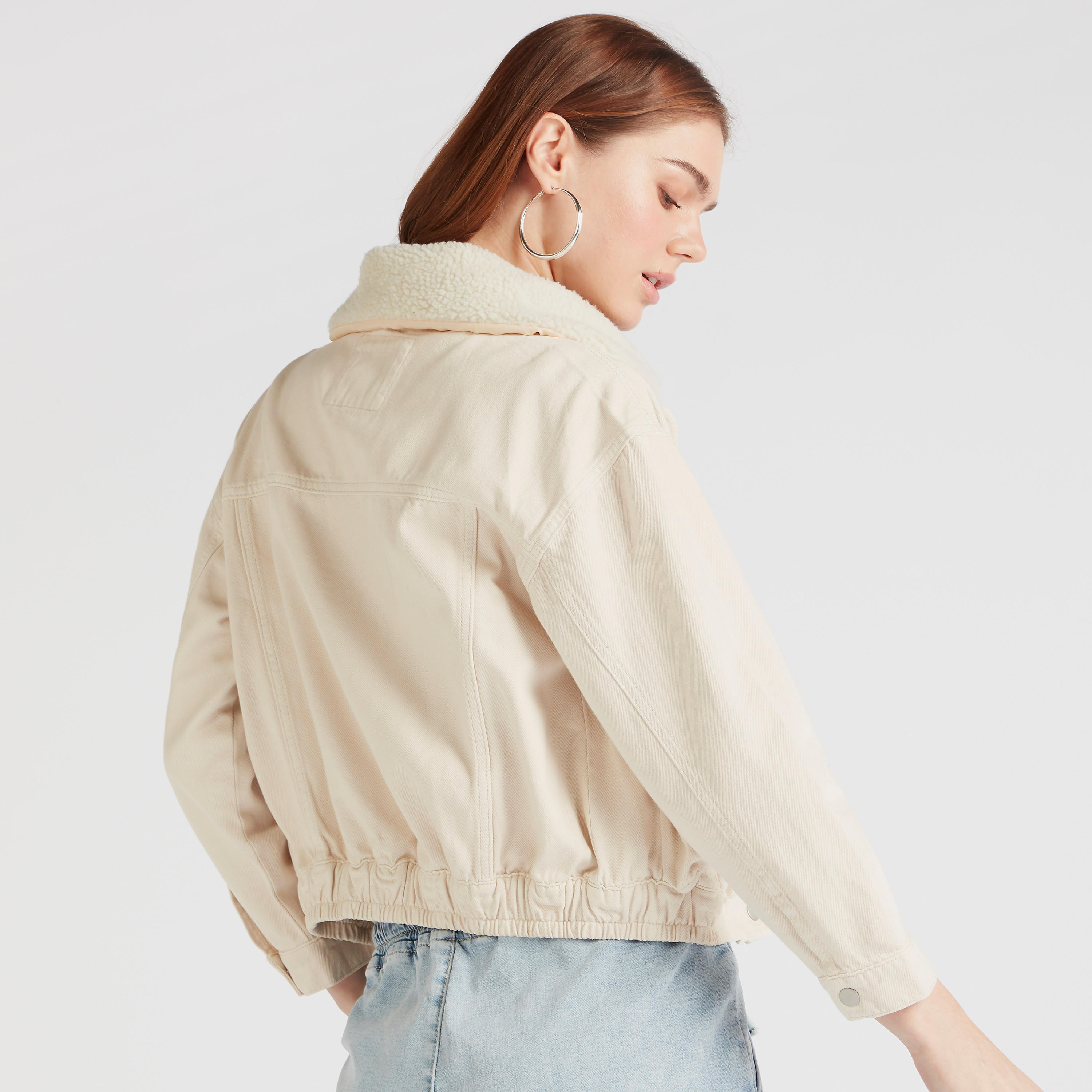 جاكيت خفيف بارز الملمس بياقة بورج وجيوب من لي كوبر-women-winterwear-coatsandjackets-jackets-image-4