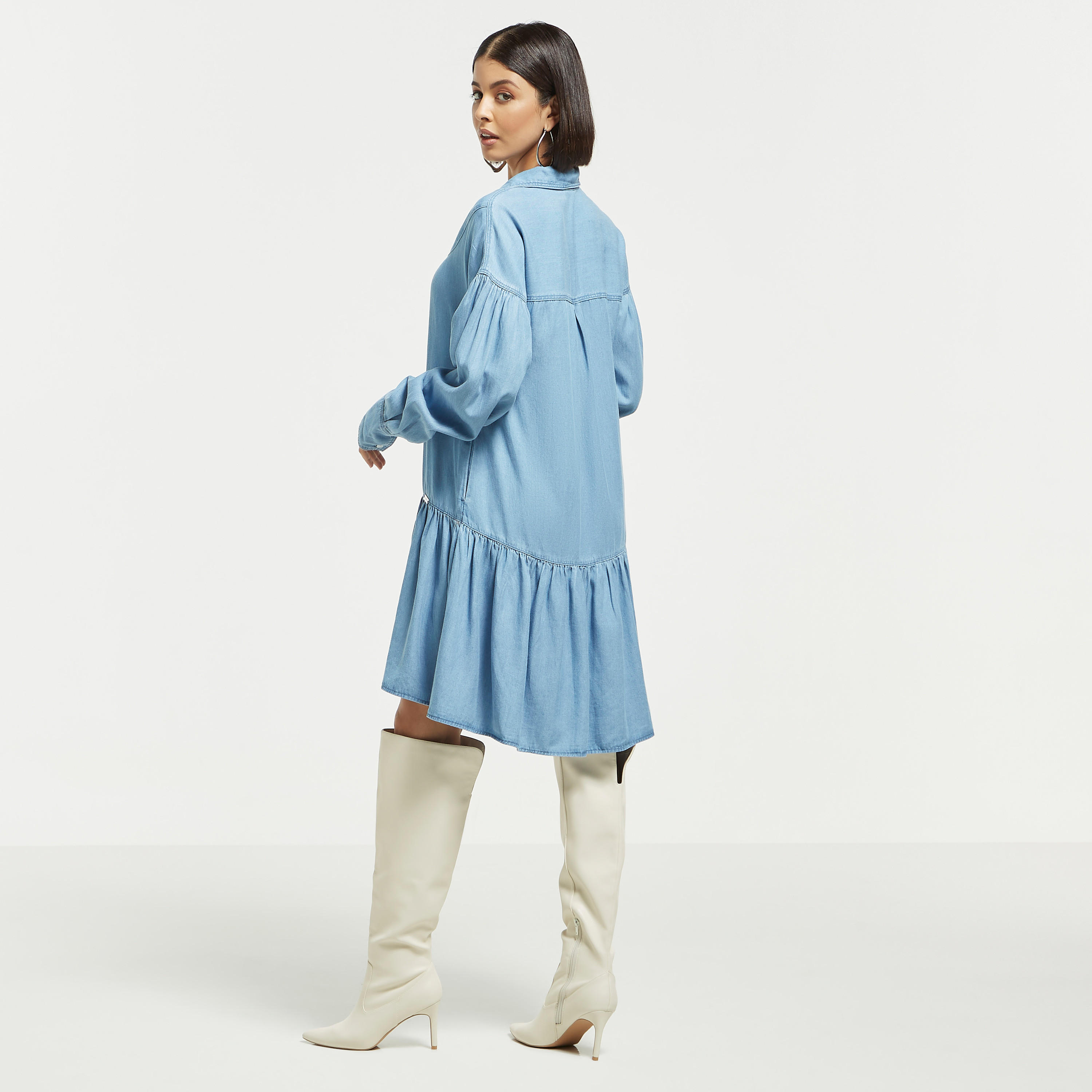 فستان قميص سادة بخصر منسدل وياقة واسعة وجيوب-women-clothing-dresses-image-2