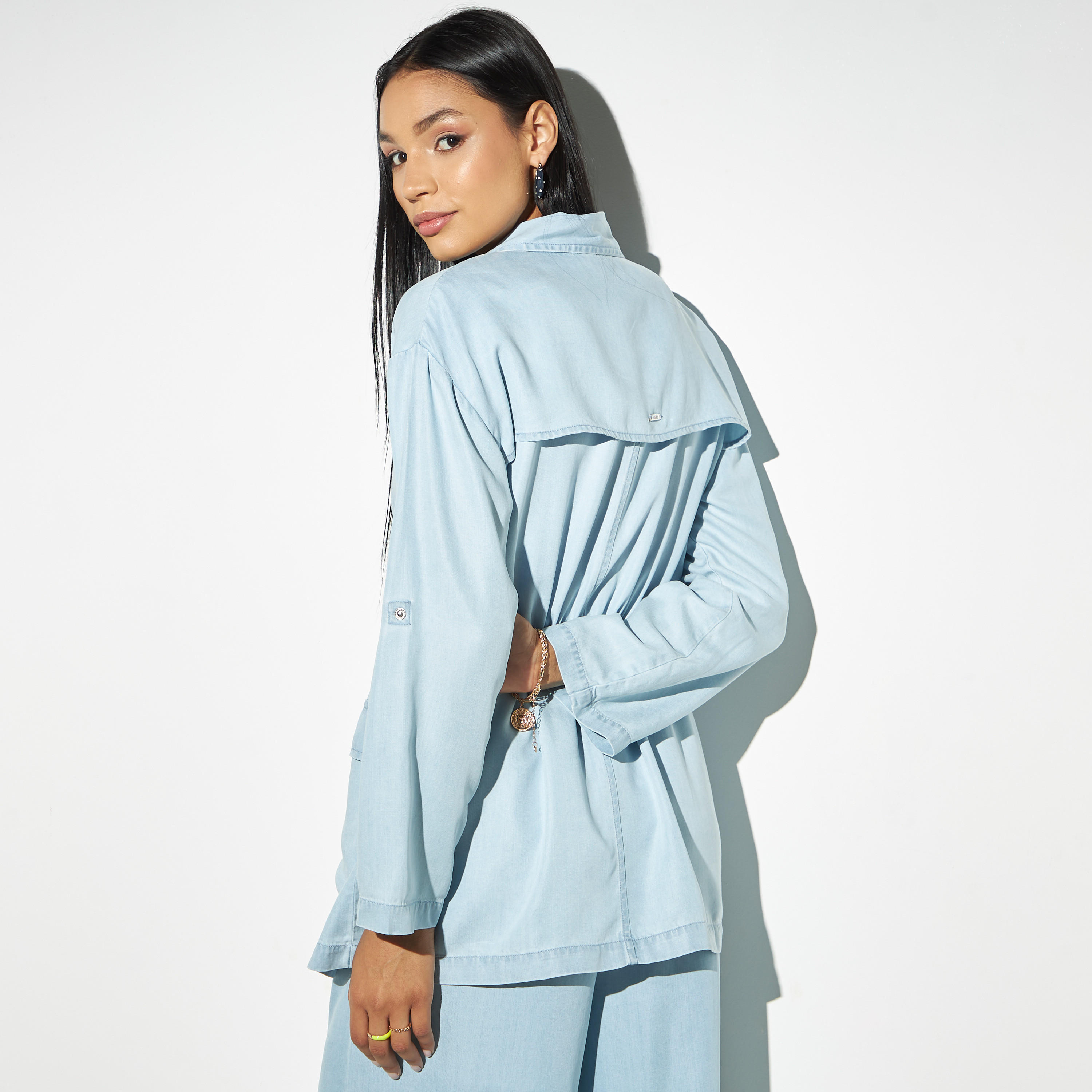 جاكيت تينسيل سادة برباط إغلاق وأكمام مثنية لأعلى-women-winterwear-coatsandjackets-jackets-image-2
