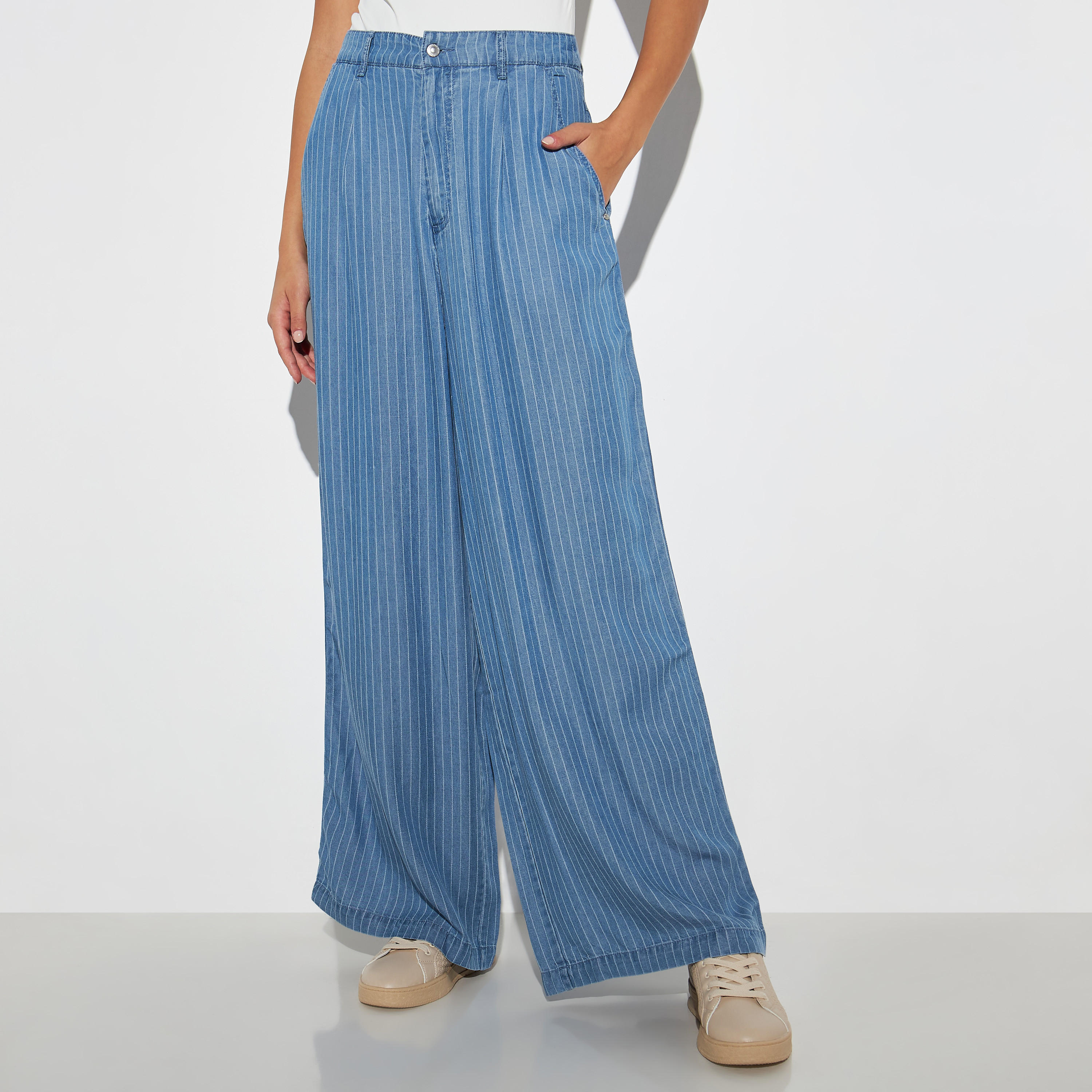 بنطلون جينز مخطّط واسع الساقين بزر إغلاق وجيوب-women-clothing-bottoms-jeans-image-1