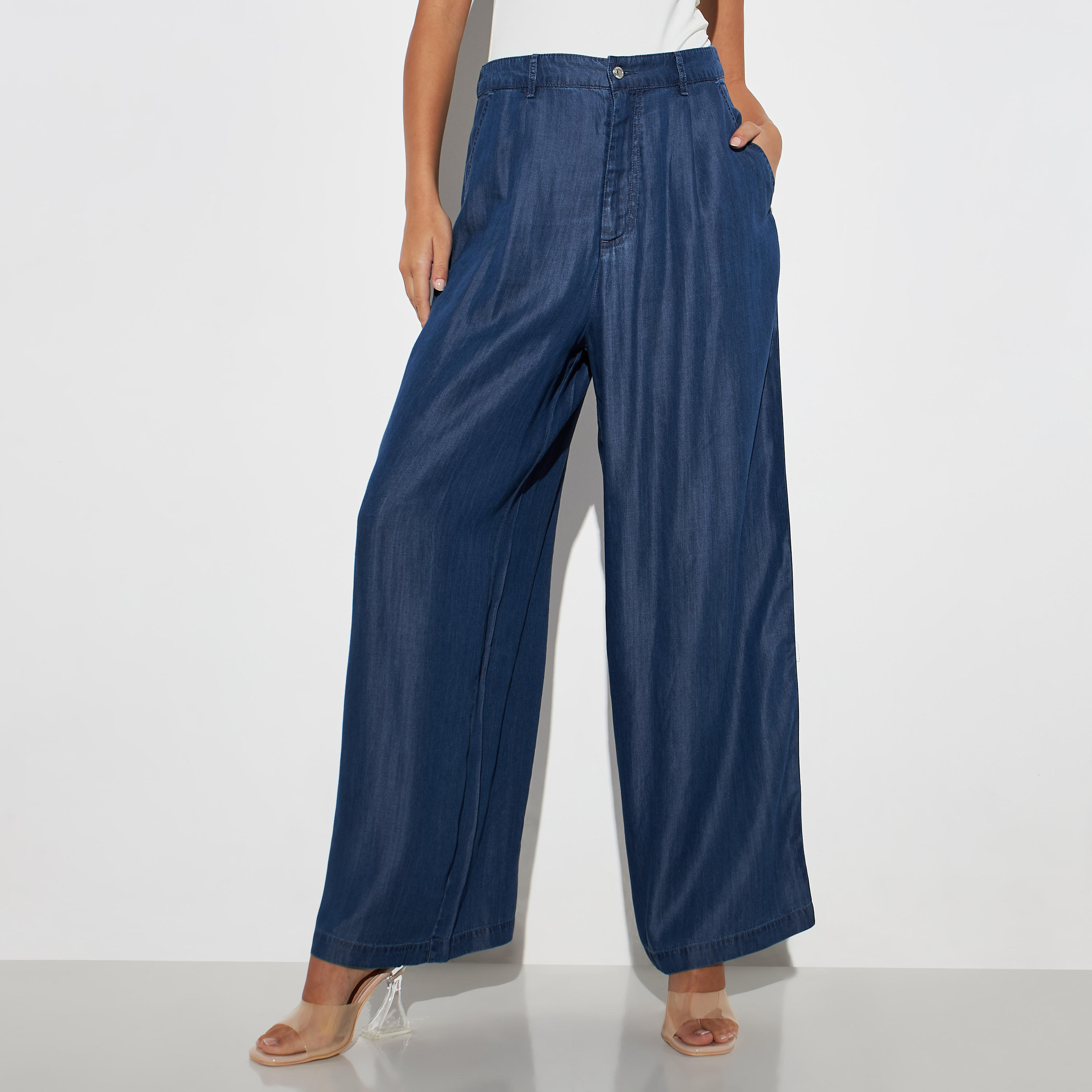 Solid Wide Leg Jeans with Button Closure and Pockets-women-clothing-bottoms-jeans-image-1