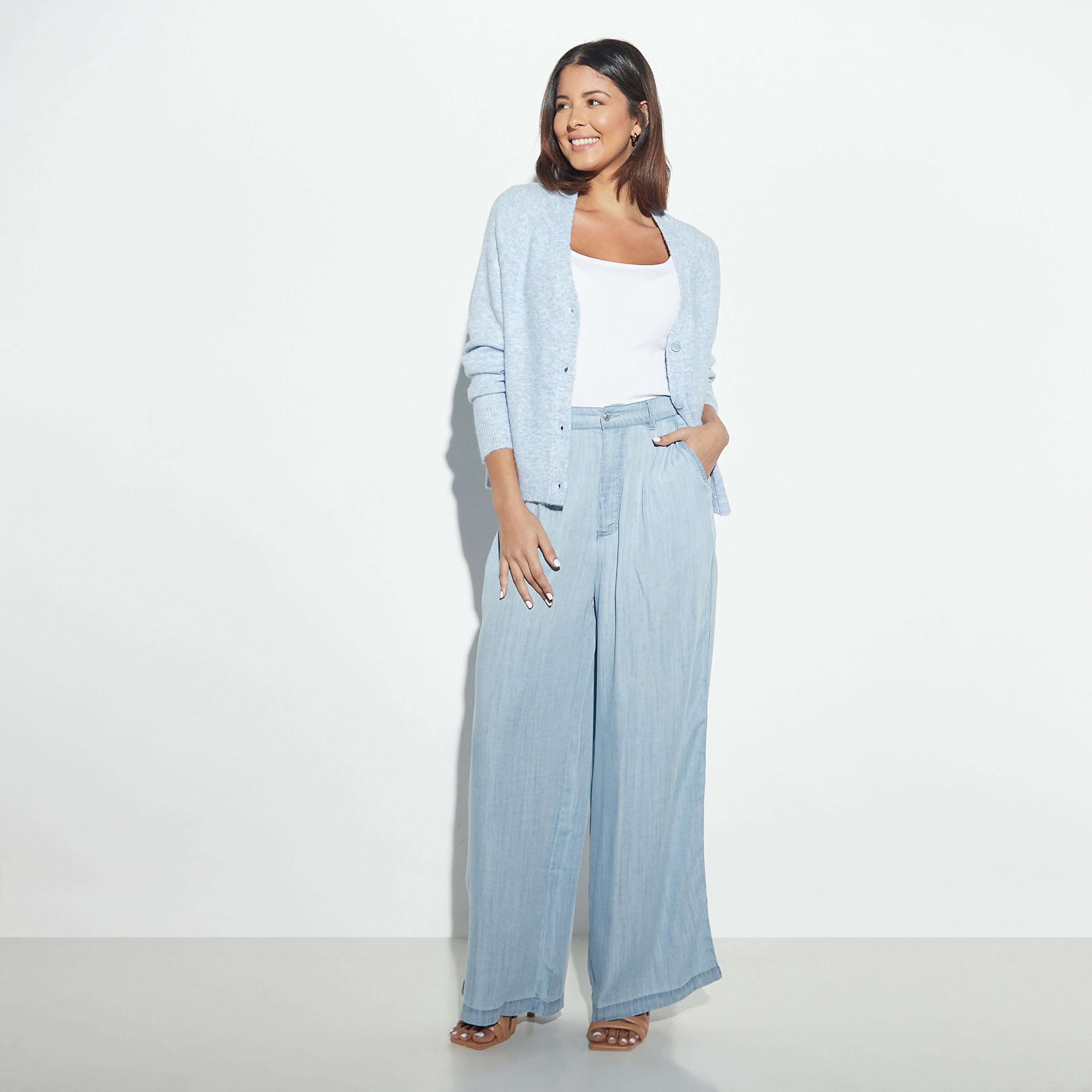 Solid Wide Leg Jeans with Pockets-women-clothing-bottoms-jeans-image-2
