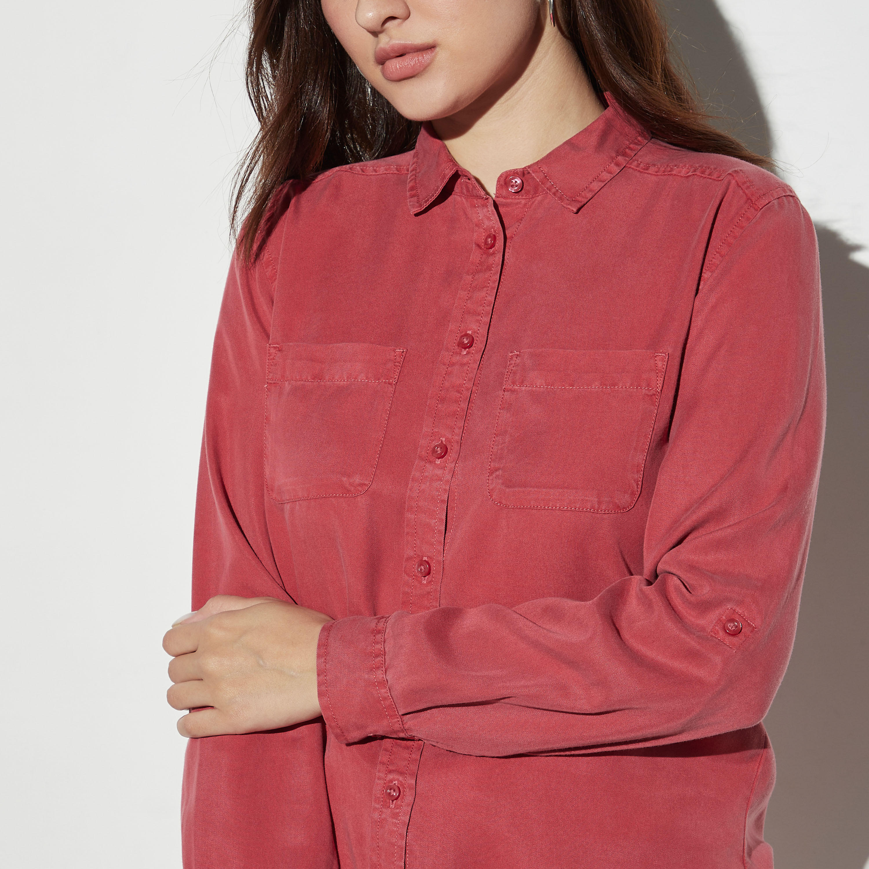 قميص دنيم بأكمام طويلة وجيوب-women-clothing-shirtsandblouses-shirts-image-4