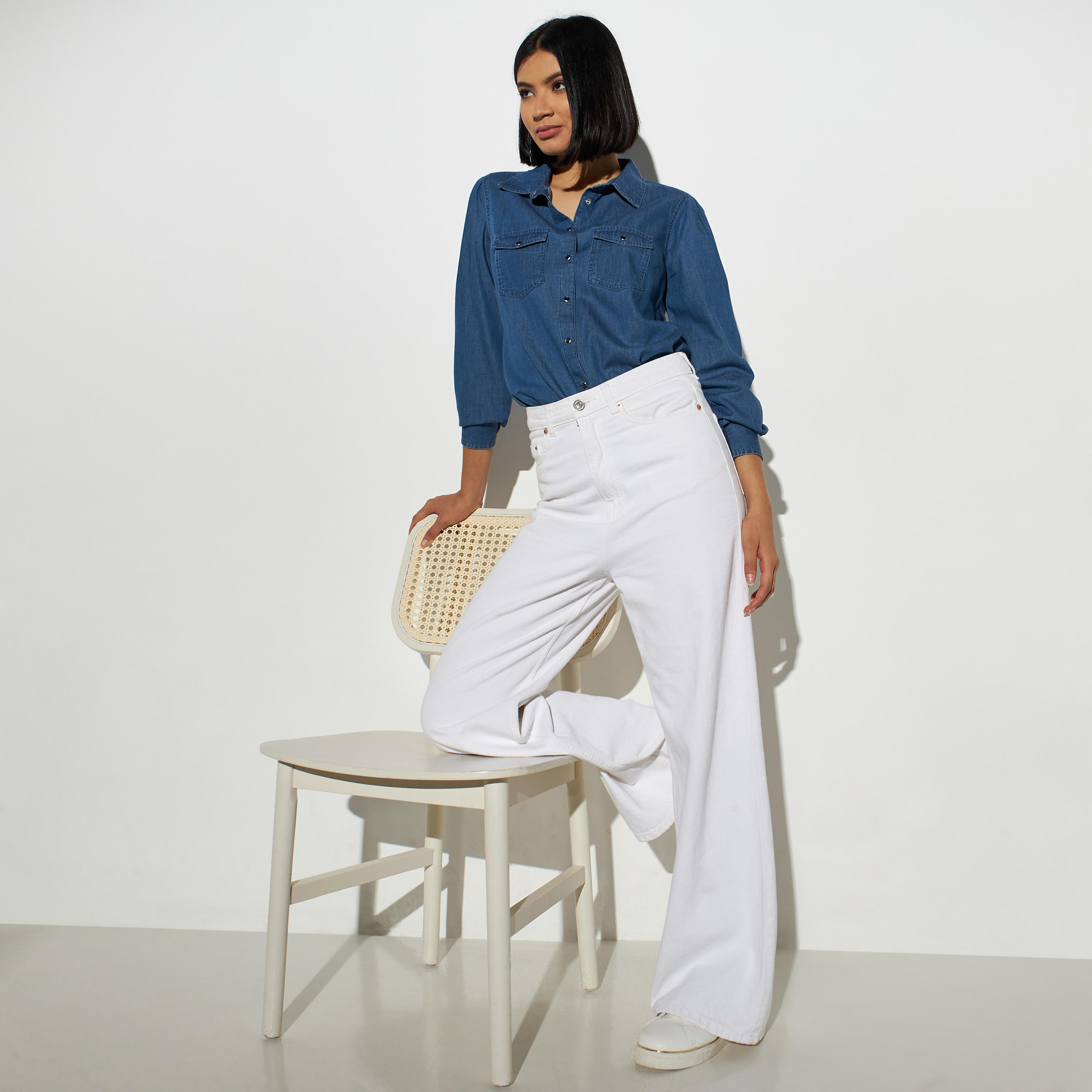 قميص دنيم بأكمام طويلة وجيوب-women-clothing-shirtsandblouses-shirts-image-2