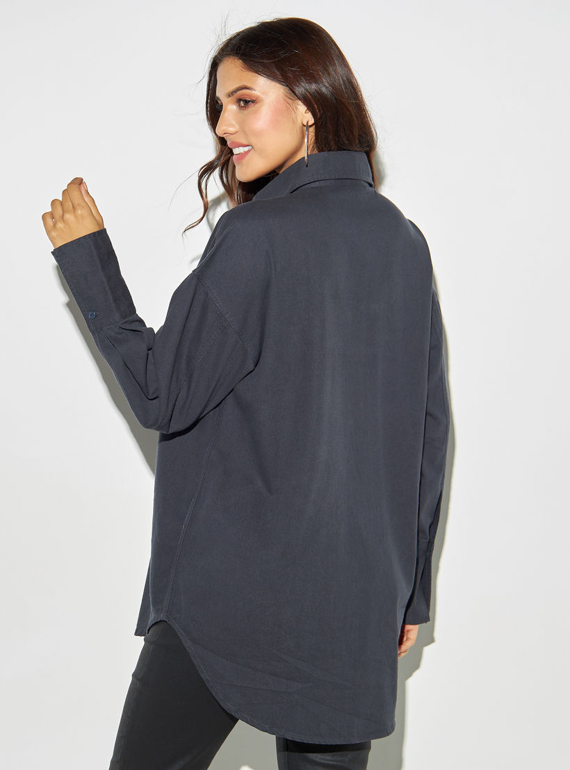 قميص دنيم سادة بجيوب وأكمام طويلة وحواف غير متماثلة-women-clothing-shirtsandblouses-shirts-image-3